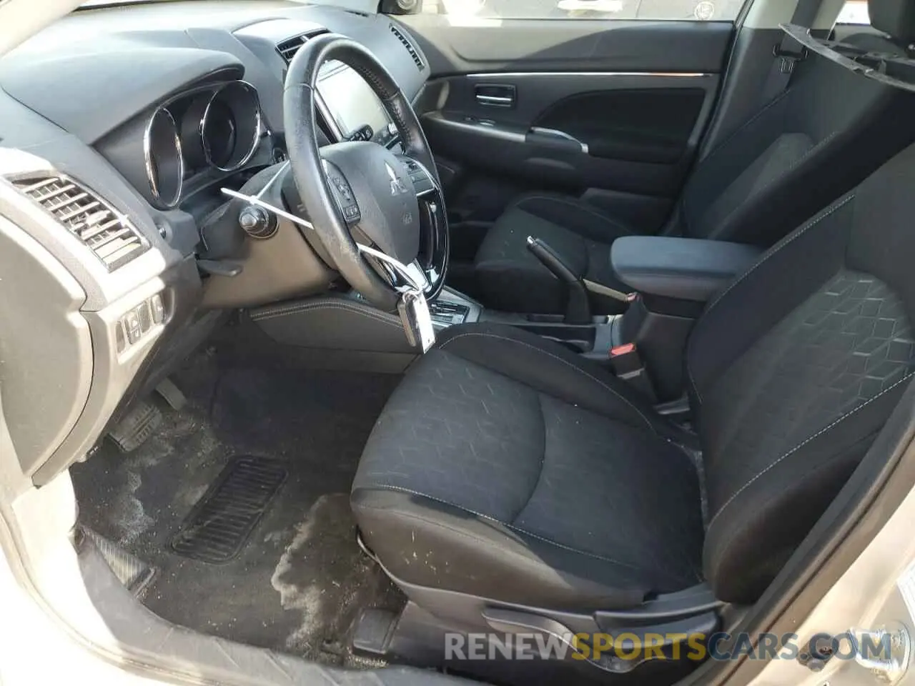 7 Фотография поврежденного автомобиля JA4ARUAU5MU017808 MITSUBISHI OUTLANDER 2021