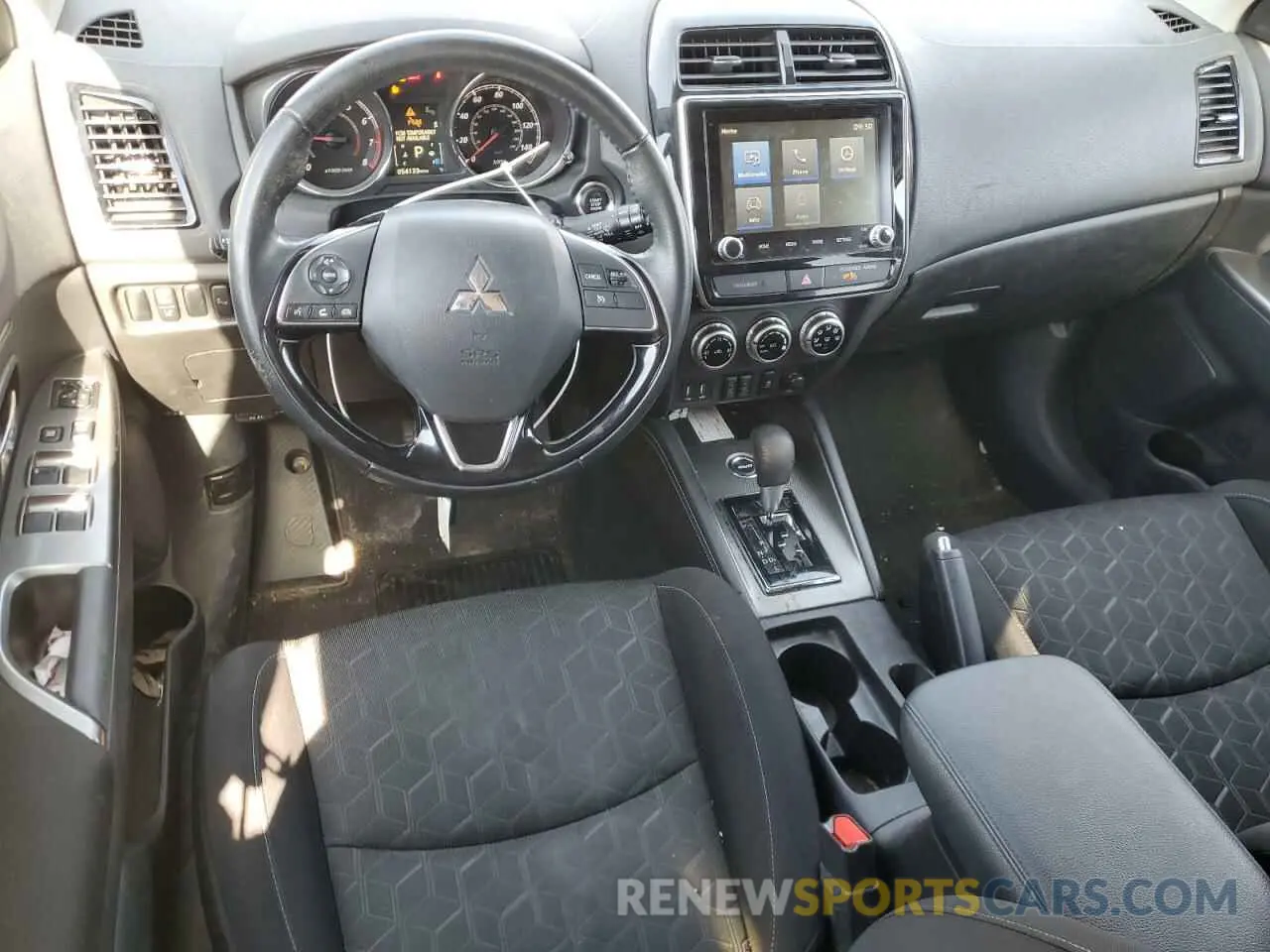 8 Фотография поврежденного автомобиля JA4ARUAU5MU017808 MITSUBISHI OUTLANDER 2021