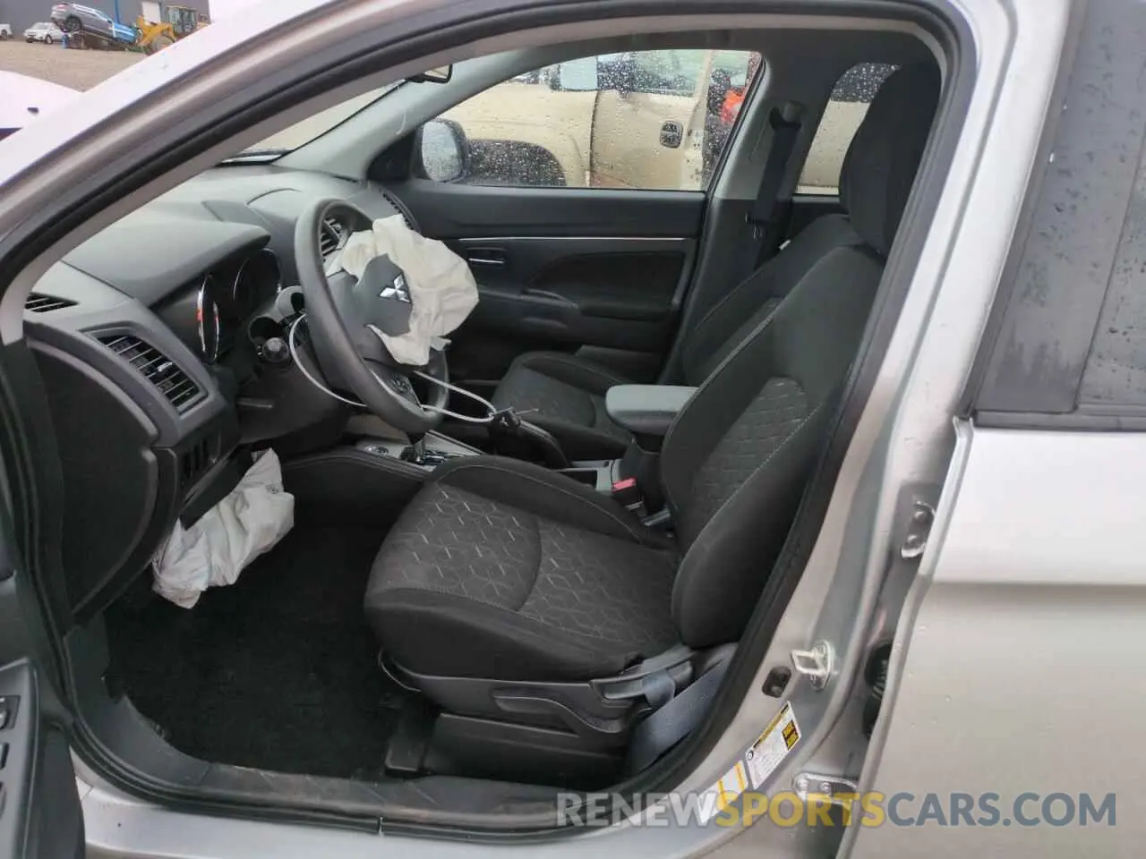 7 Фотография поврежденного автомобиля JA4ARUAU6MU034715 MITSUBISHI OUTLANDER 2021