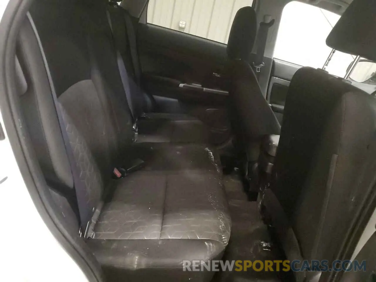 10 Photograph of a damaged car JA4ARUAU7MU019625 MITSUBISHI OUTLANDER 2021