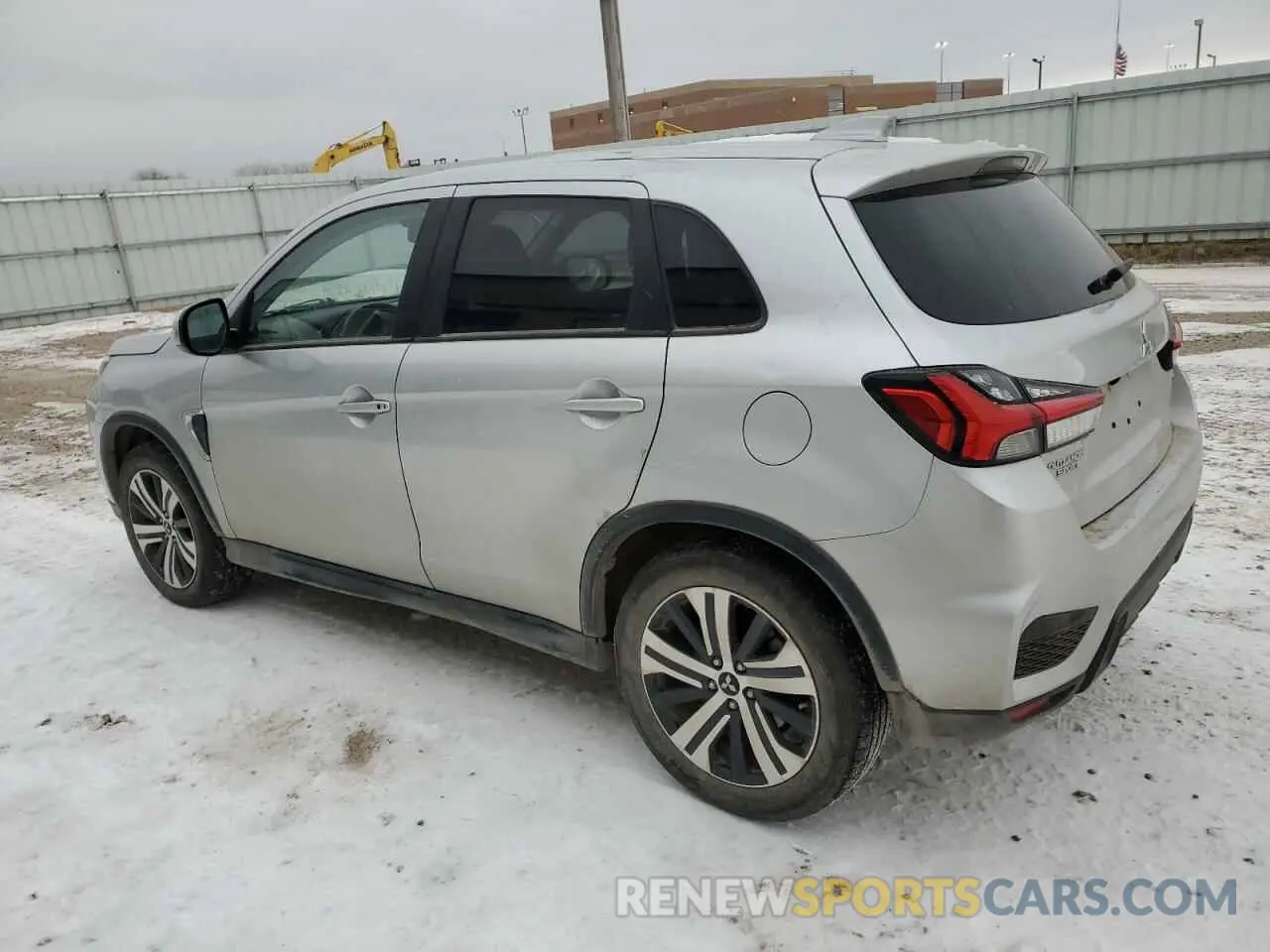 2 Фотография поврежденного автомобиля JA4ARUAU7MU026557 MITSUBISHI OUTLANDER 2021