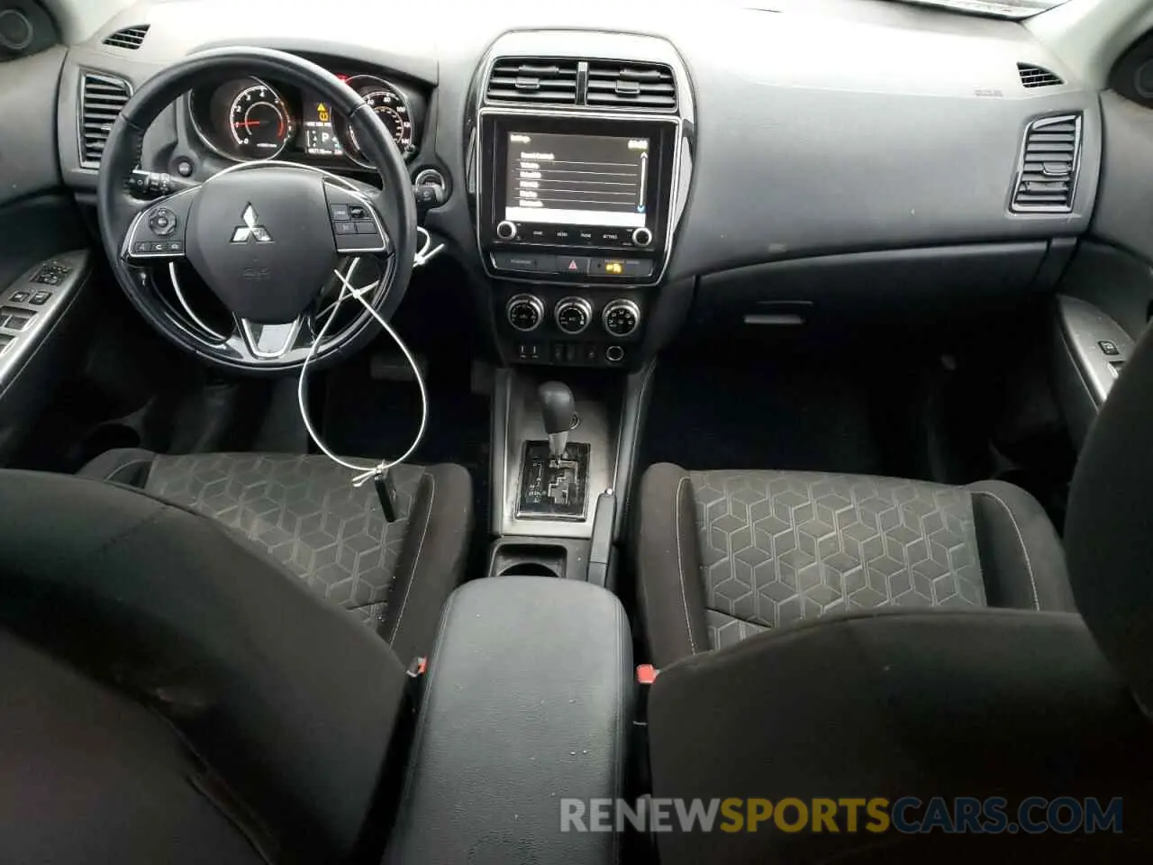 8 Фотография поврежденного автомобиля JA4ARUAU7MU026557 MITSUBISHI OUTLANDER 2021