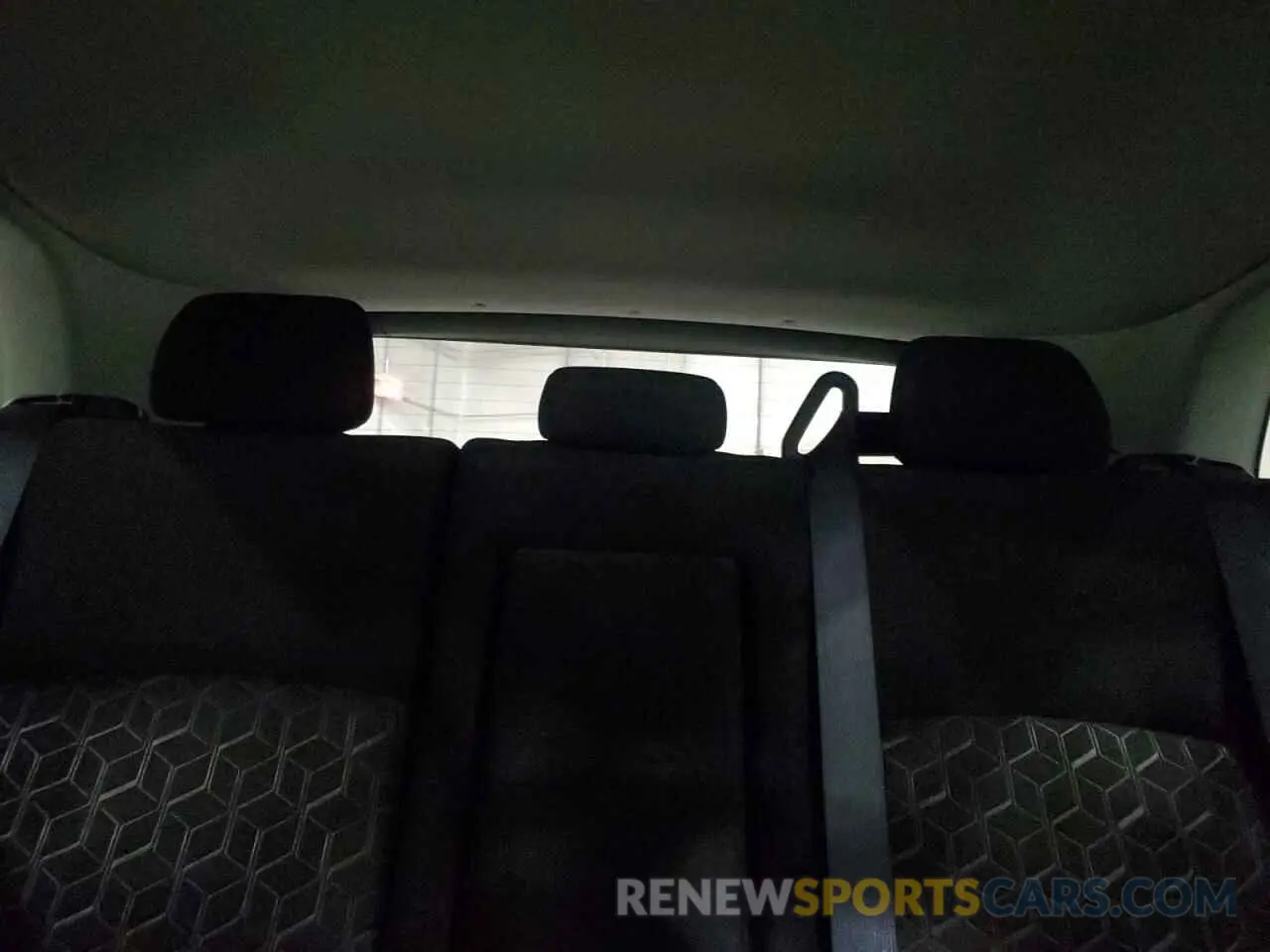 10 Photograph of a damaged car JA4APUAUXNU018587 MITSUBISHI OUTLANDER 2022
