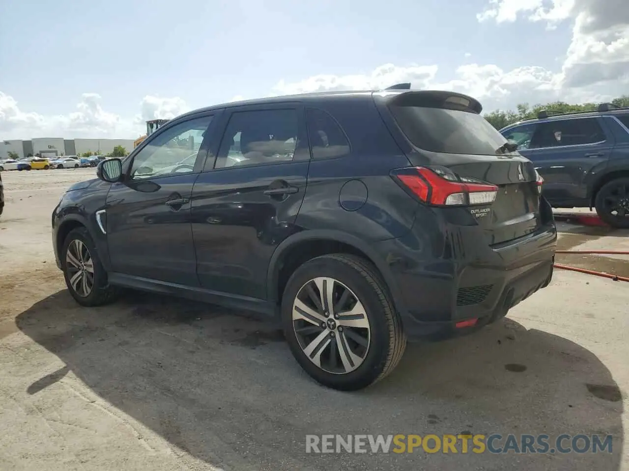 2 Photograph of a damaged car JA4APVAU6NU009195 MITSUBISHI OUTLANDER 2022