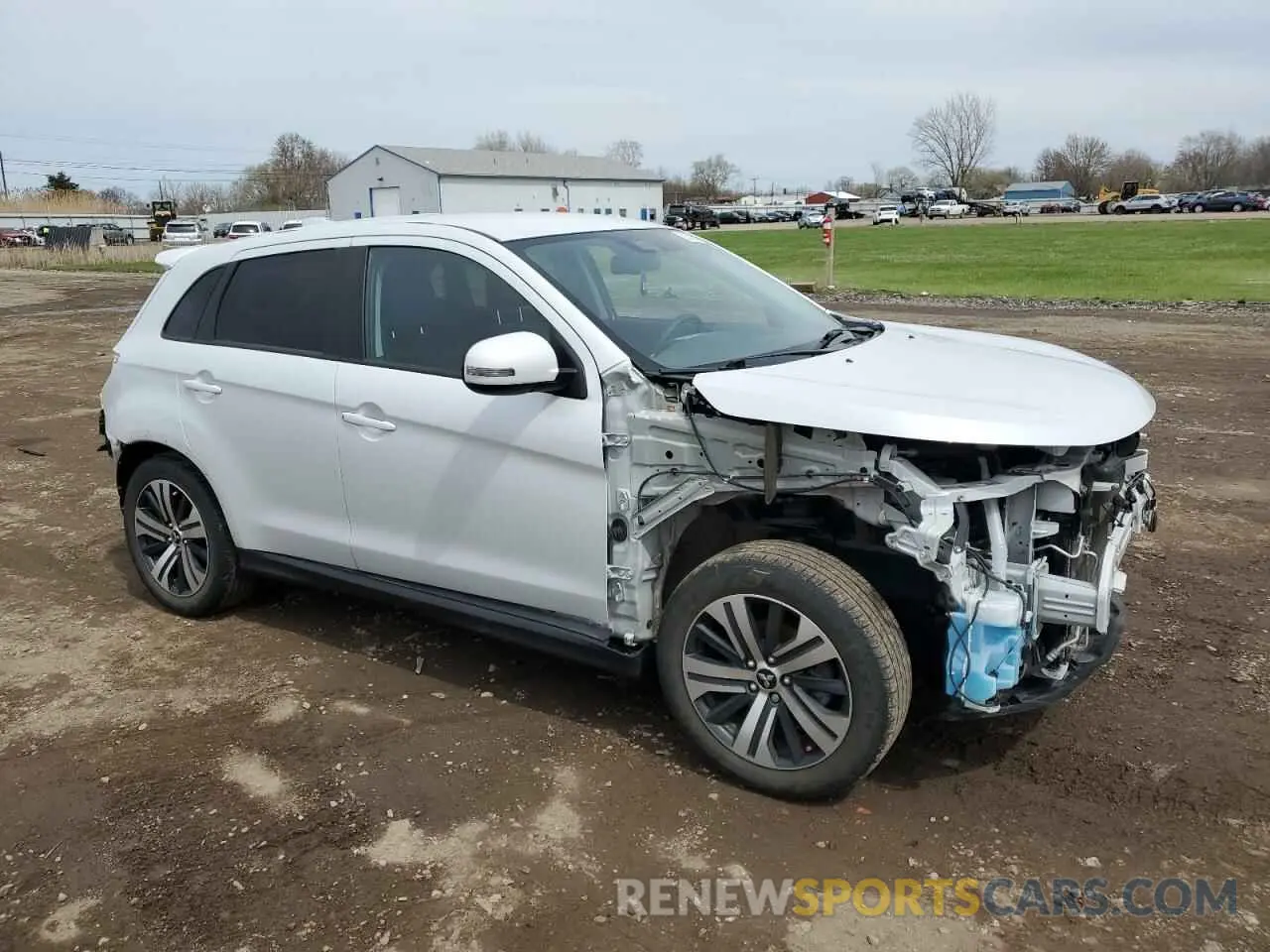 4 Photograph of a damaged car JA4APVAUXNU000354 MITSUBISHI OUTLANDER 2022