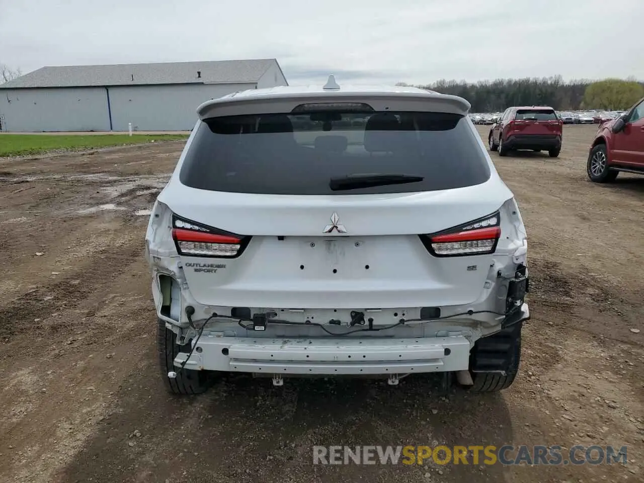 6 Photograph of a damaged car JA4APVAUXNU000354 MITSUBISHI OUTLANDER 2022