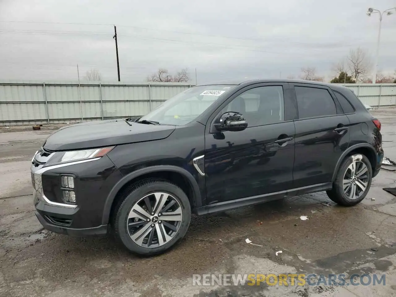 1 Фотография поврежденного автомобиля JA4ARUAU5NU008396 MITSUBISHI OUTLANDER 2022