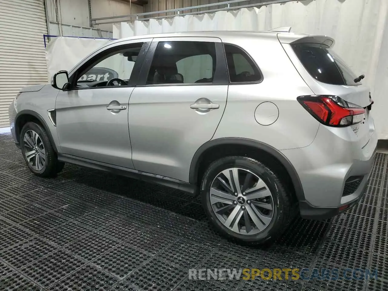 2 Photograph of a damaged car JA4ARUAU8NU011082 MITSUBISHI OUTLANDER 2022
