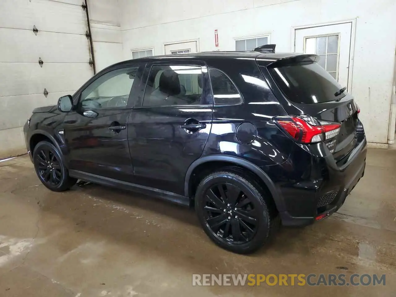 2 Фотография поврежденного автомобиля JA4ARUAU8NU021322 MITSUBISHI OUTLANDER 2022