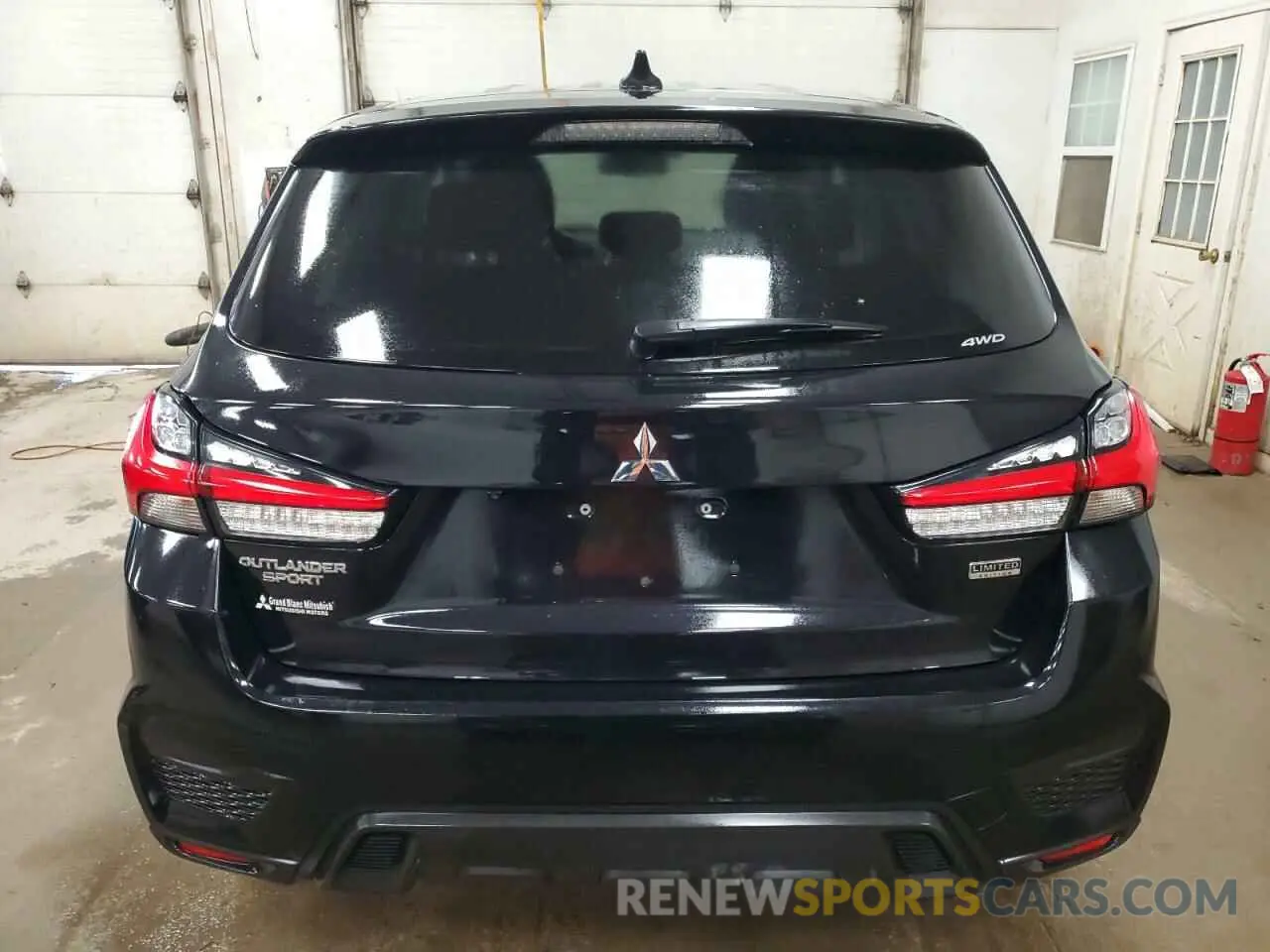 6 Фотография поврежденного автомобиля JA4ARUAU8NU021322 MITSUBISHI OUTLANDER 2022