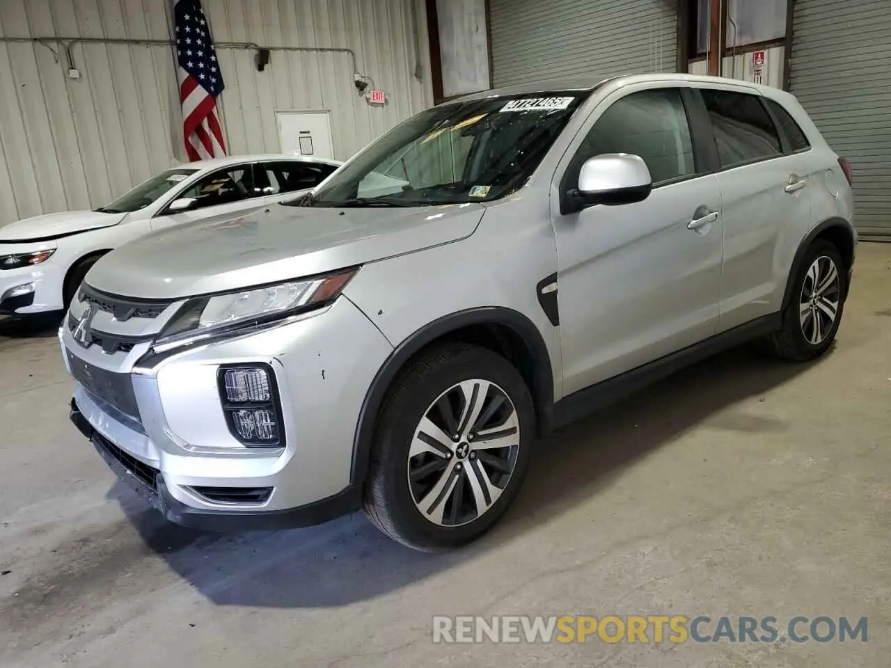 1 Фотография поврежденного автомобиля JA4ARUAUXNU009592 MITSUBISHI OUTLANDER 2022