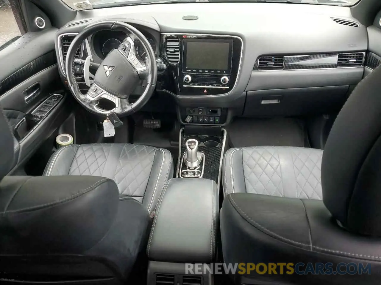 8 Photograph of a damaged car JA4J2VA72NZ048913 MITSUBISHI OUTLANDER 2022