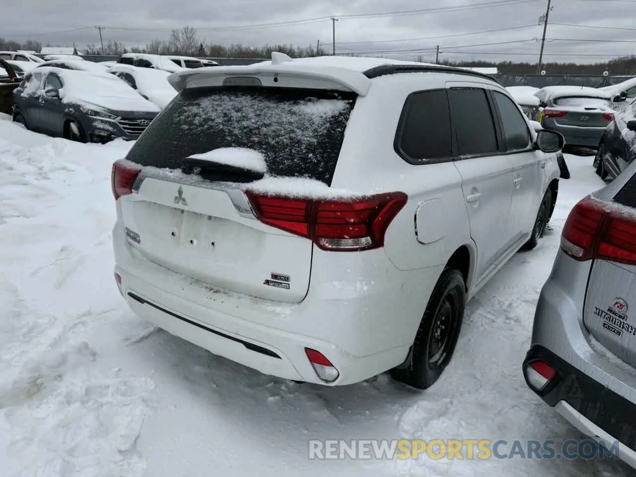 3 Photograph of a damaged car JA4J2VA7XNZ611724 MITSUBISHI OUTLANDER 2022