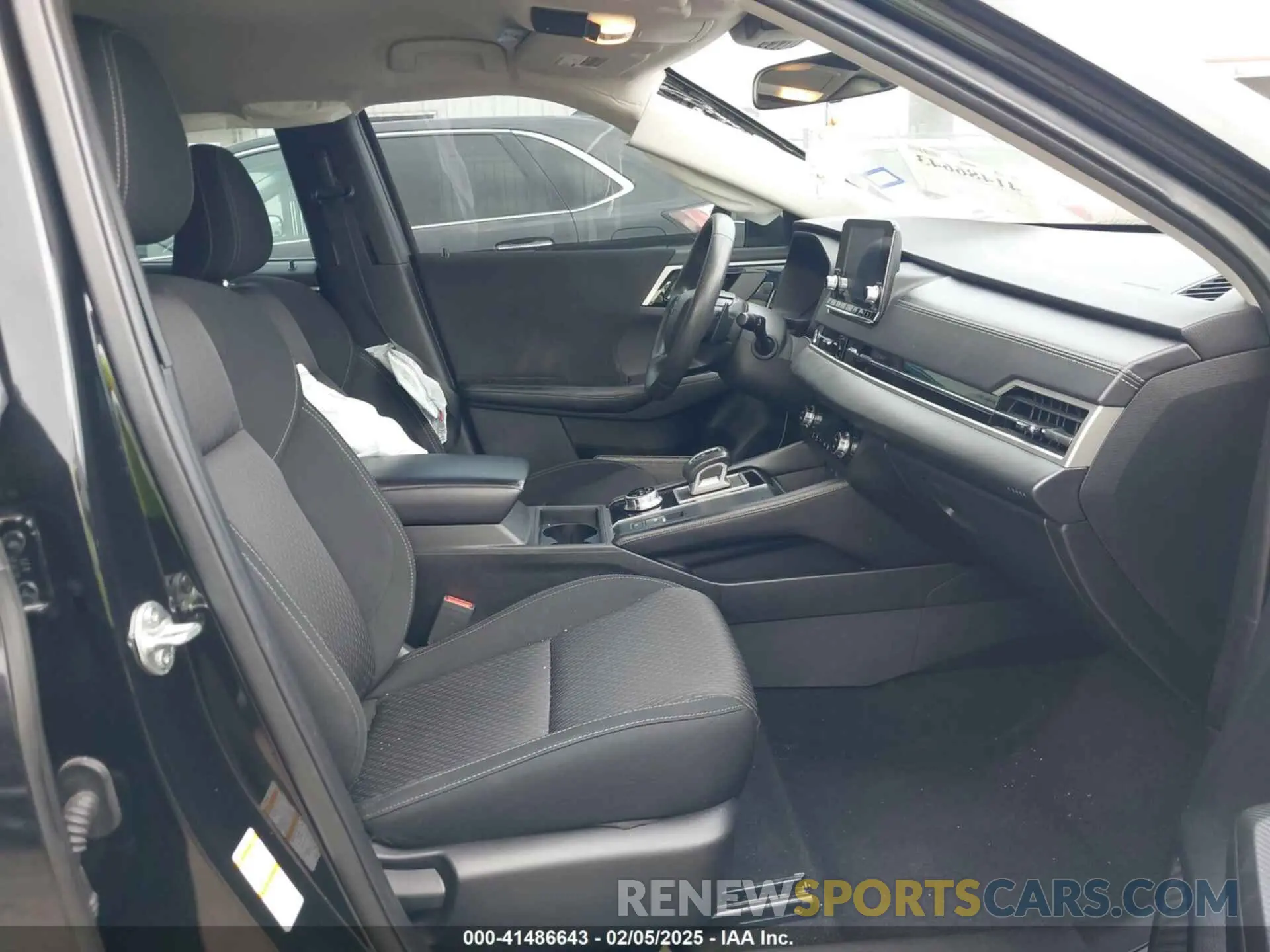 5 Photograph of a damaged car JA4J3TA86NZ074084 MITSUBISHI OUTLANDER 2022