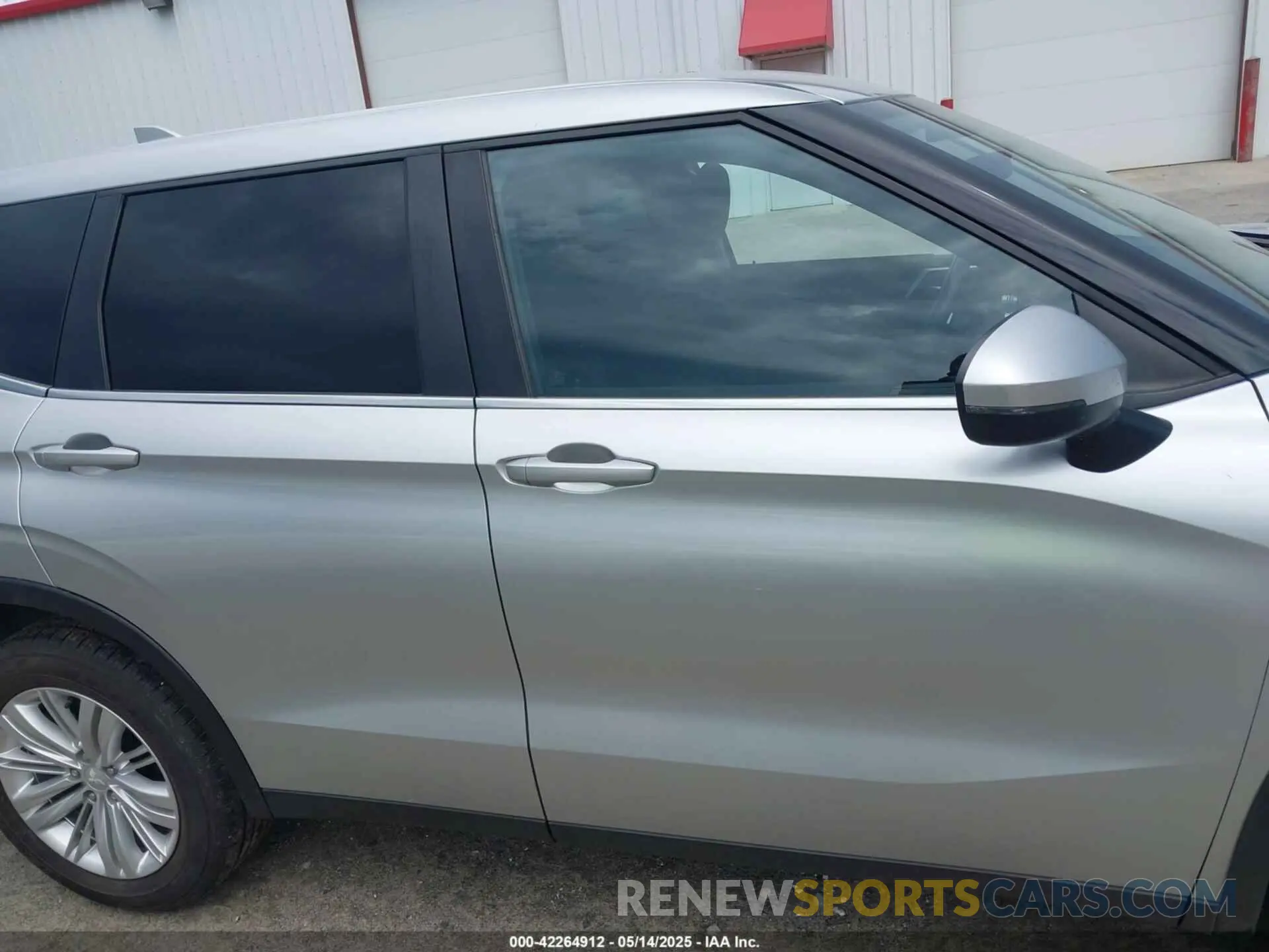 14 Photograph of a damaged car JA4J3TA88NZ015201 MITSUBISHI OUTLANDER 2022