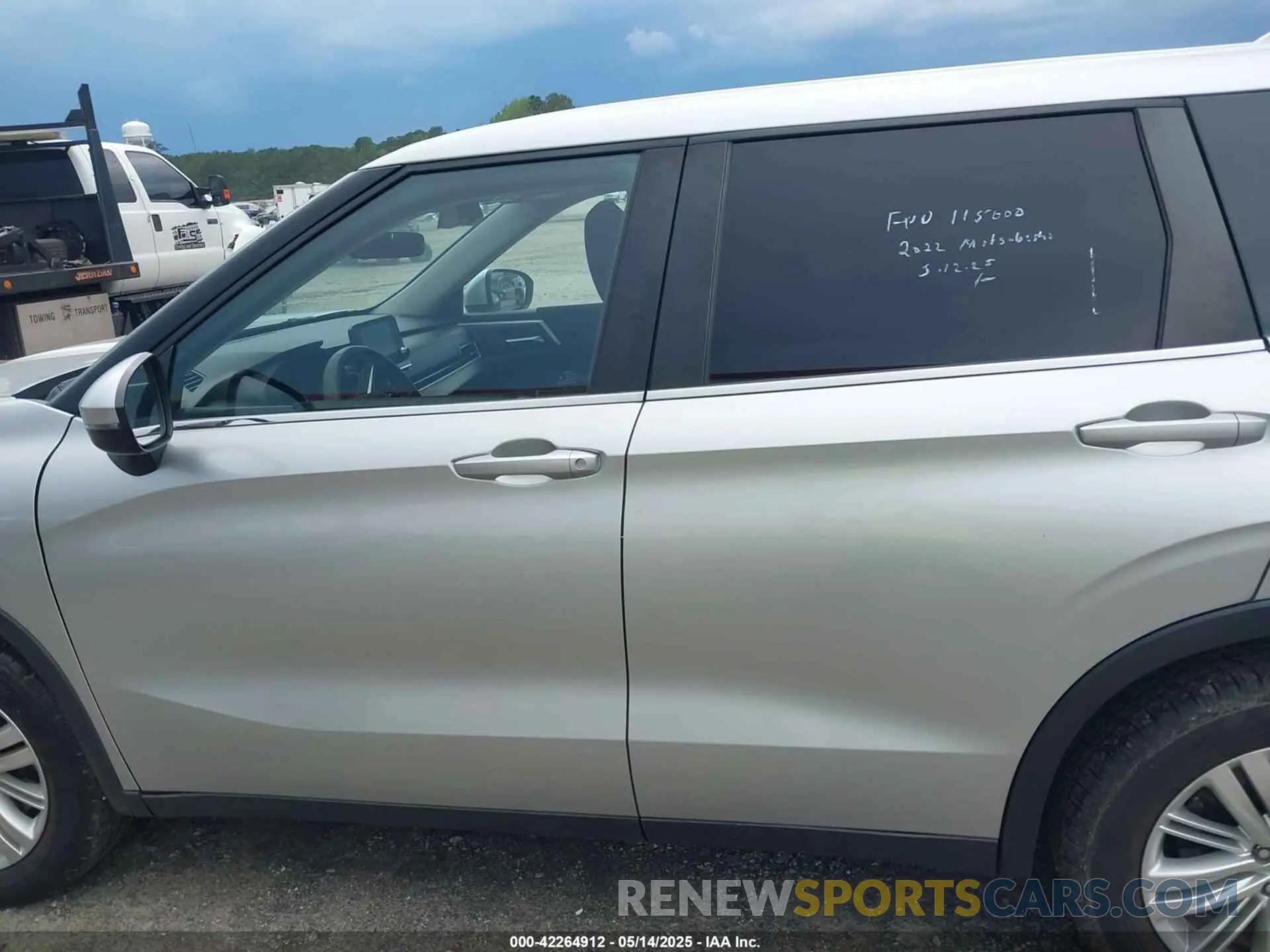 15 Photograph of a damaged car JA4J3TA88NZ015201 MITSUBISHI OUTLANDER 2022
