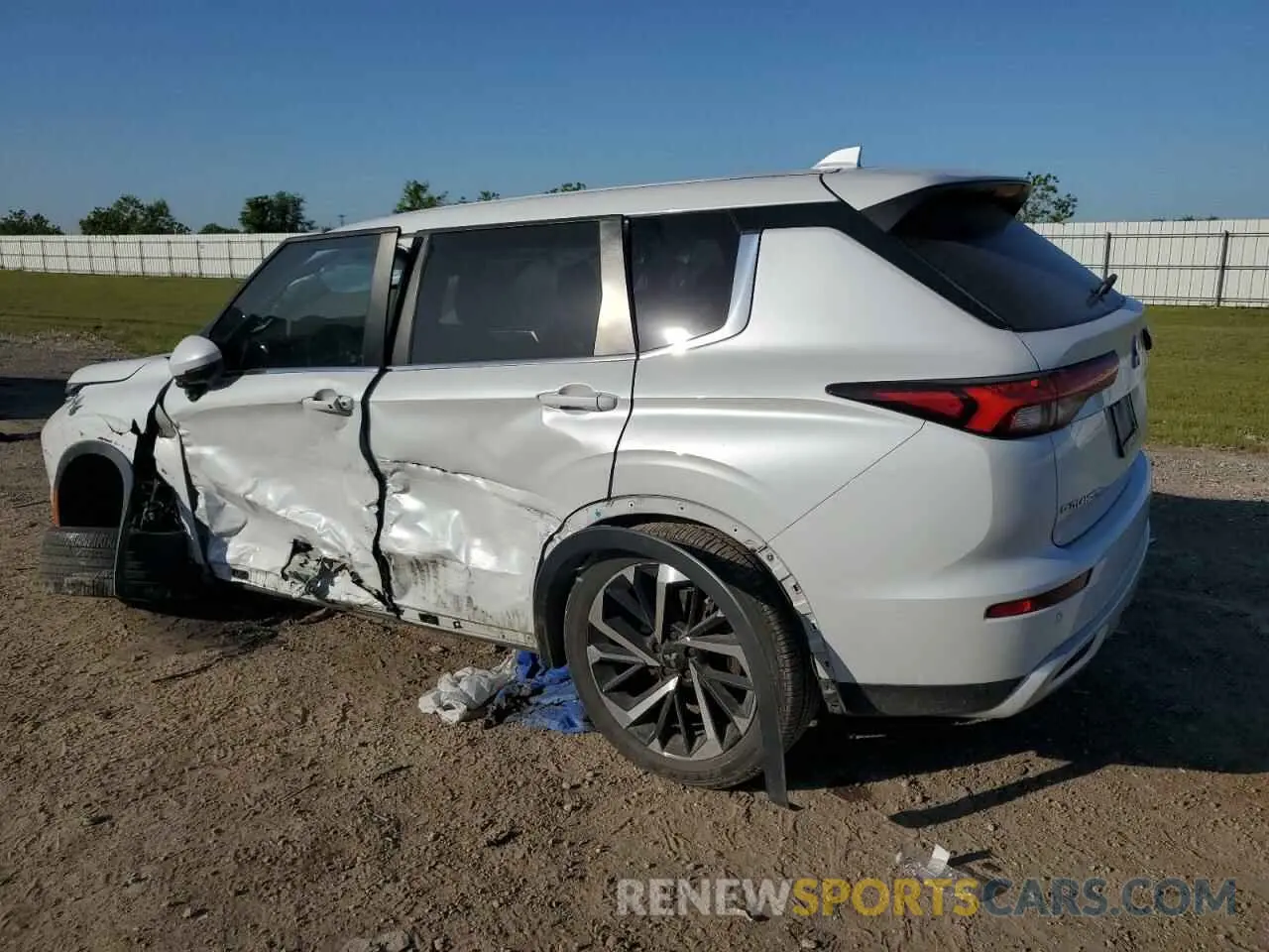 2 Фотография поврежденного автомобиля JA4J3UA80NZ026246 MITSUBISHI OUTLANDER 2022