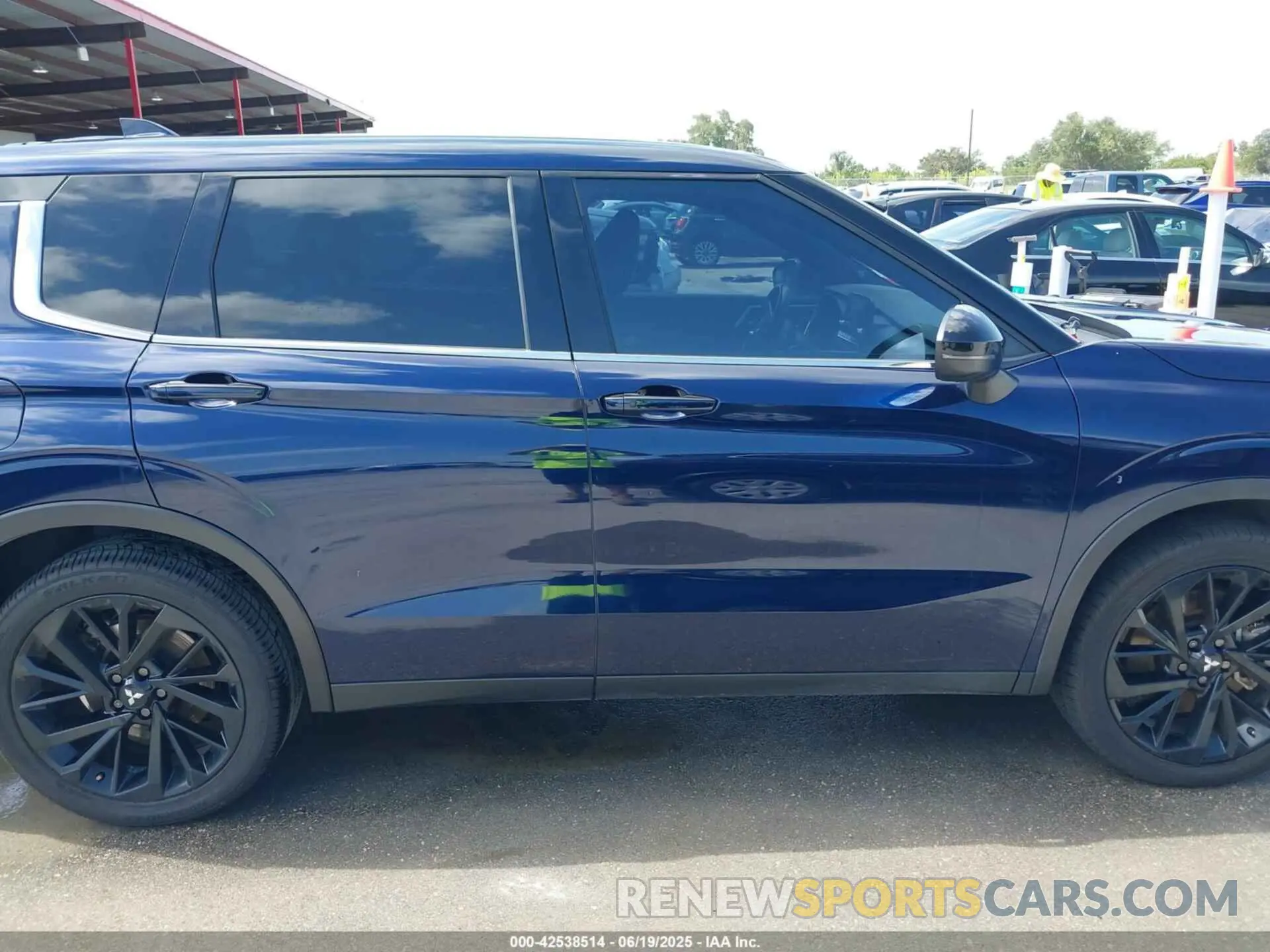 13 Фотография поврежденного автомобиля JA4J3UA80NZ065158 MITSUBISHI OUTLANDER 2022
