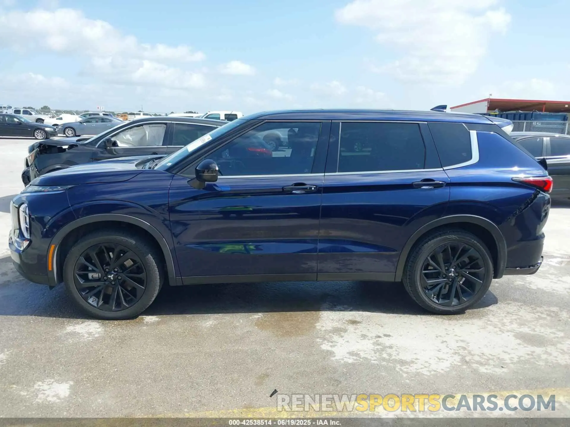 14 Фотография поврежденного автомобиля JA4J3UA80NZ065158 MITSUBISHI OUTLANDER 2022