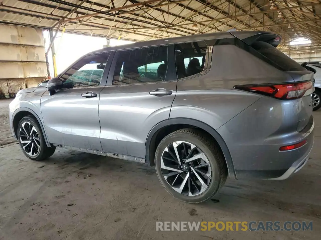 2 Фотография поврежденного автомобиля JA4J3UA83NZ006458 MITSUBISHI OUTLANDER 2022