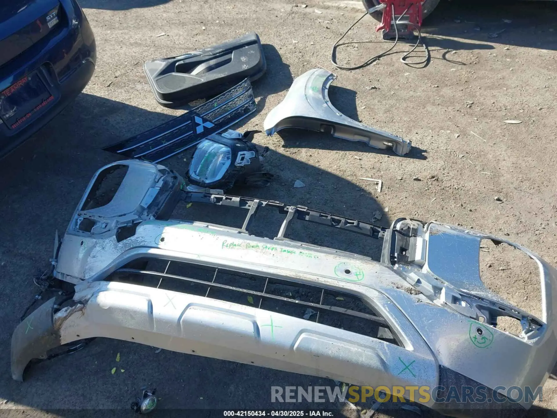 12 Photograph of a damaged car JA4J3UA83NZ027438 MITSUBISHI OUTLANDER 2022