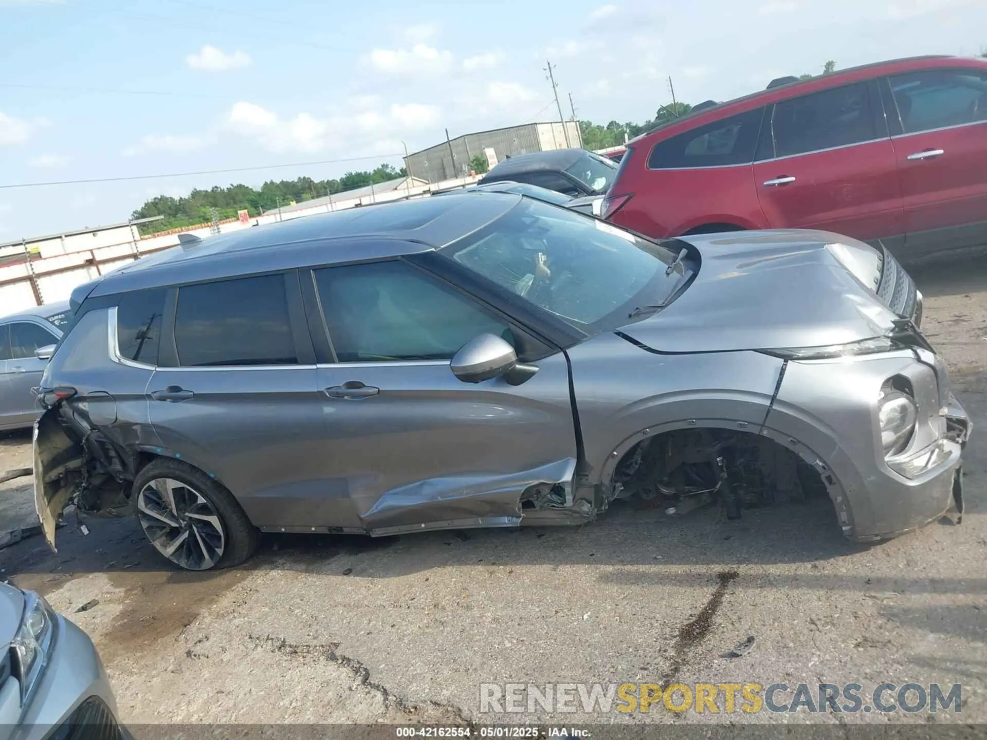 12 Photograph of a damaged car JA4J3UA84NZ039145 MITSUBISHI OUTLANDER 2022