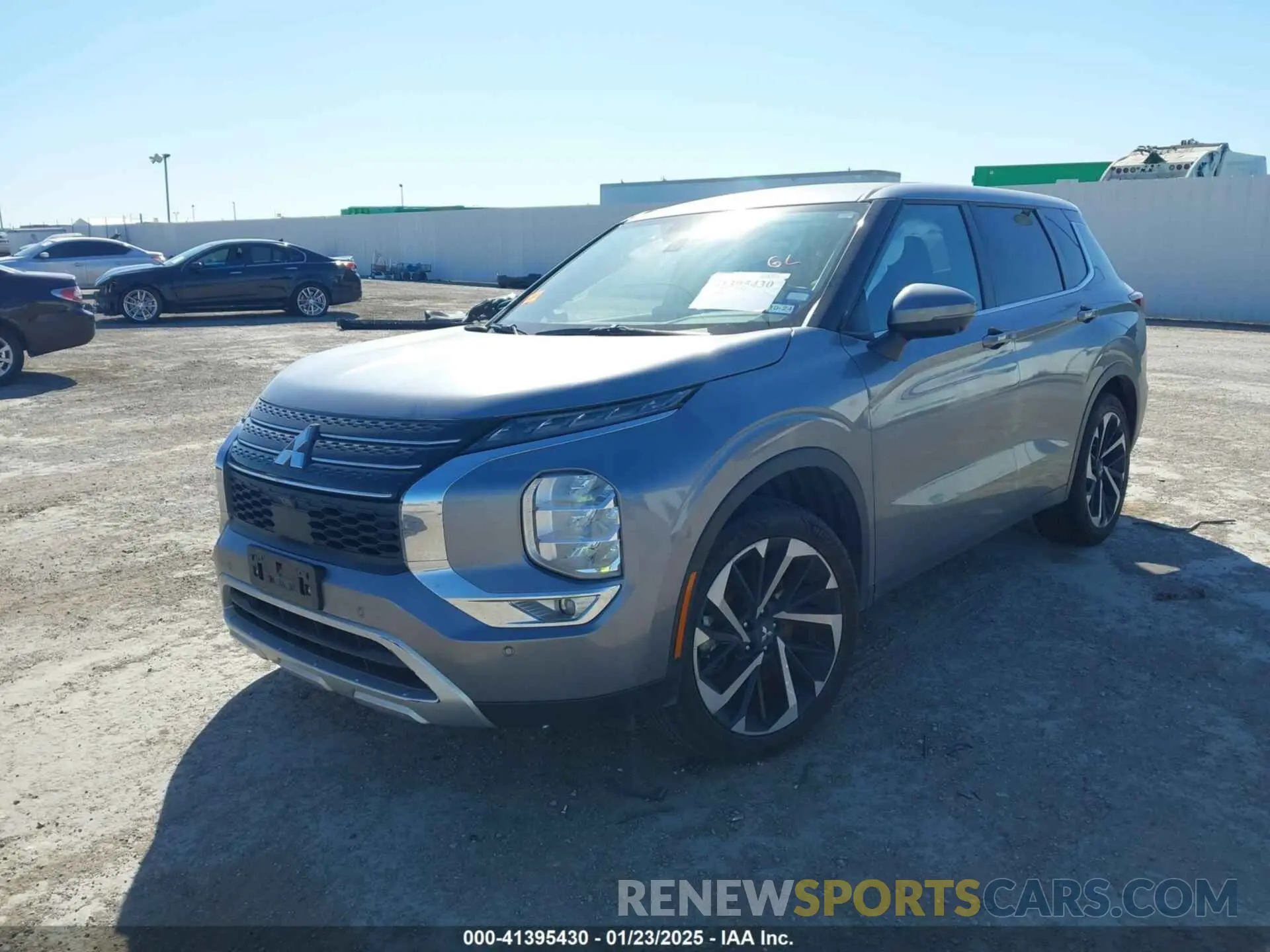 2 Фотография поврежденного автомобиля JA4J3UA85NZ089455 MITSUBISHI OUTLANDER 2022
