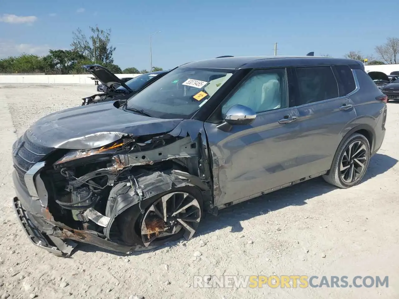 1 Photograph of a damaged car JA4J3UA87NZ082085 MITSUBISHI OUTLANDER 2022