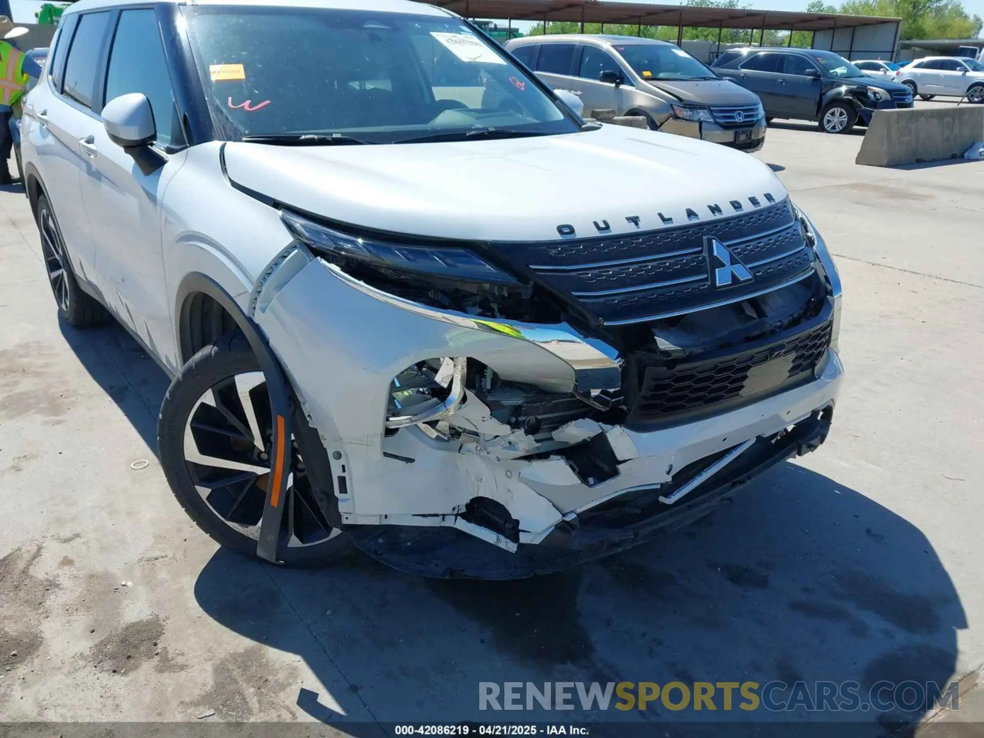 6 Photograph of a damaged car JA4J3UA89NZ090494 MITSUBISHI OUTLANDER 2022