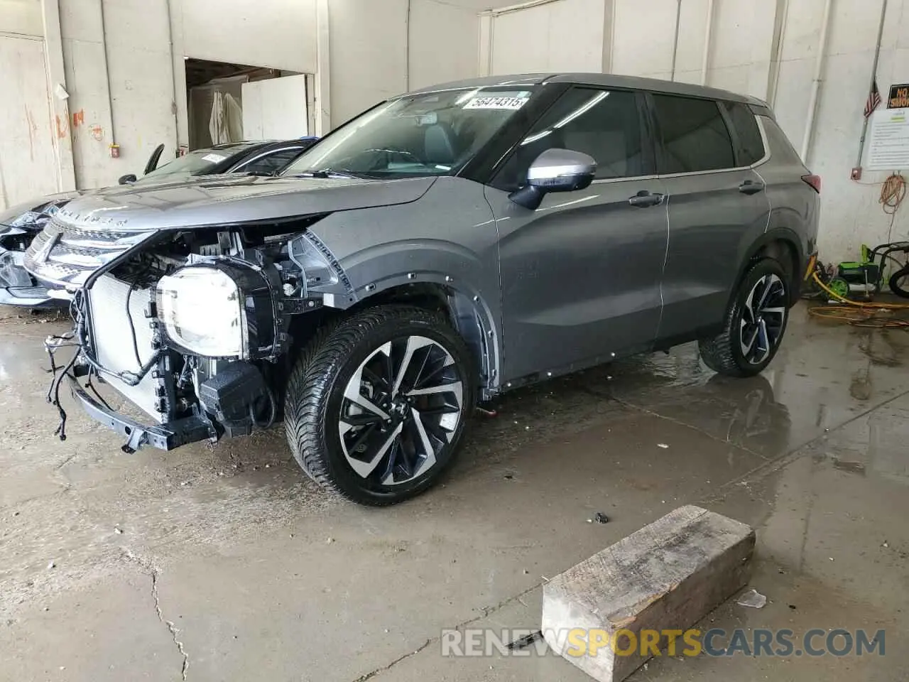 1 Фотография поврежденного автомобиля JA4J3UA8XNZ005596 MITSUBISHI OUTLANDER 2022