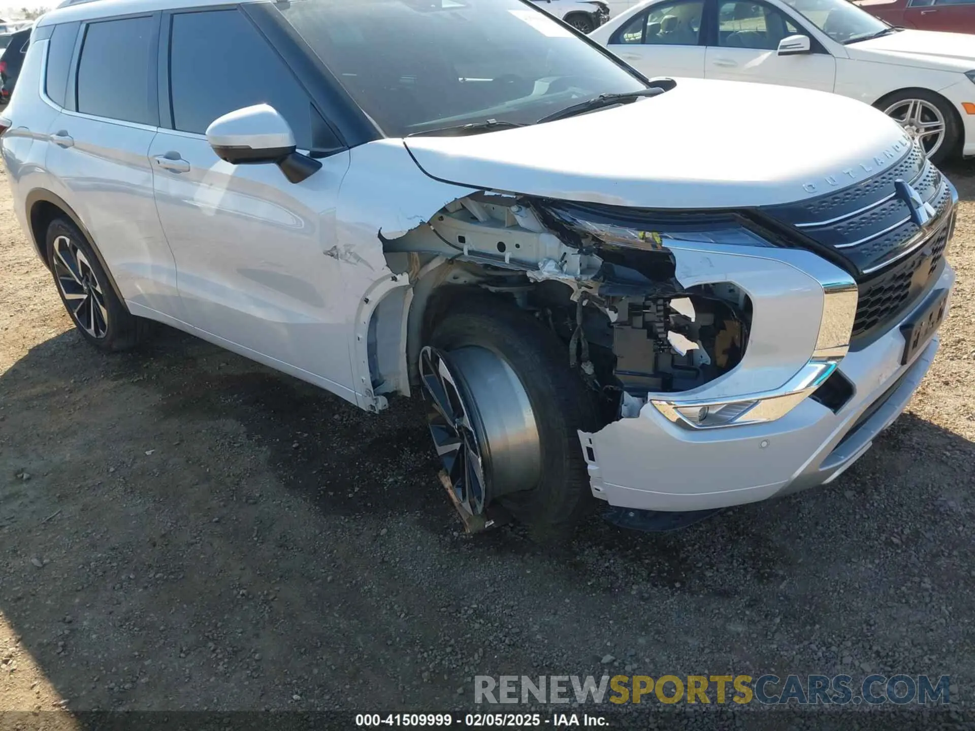 6 Photograph of a damaged car JA4J3VA82NZ071081 MITSUBISHI OUTLANDER 2022