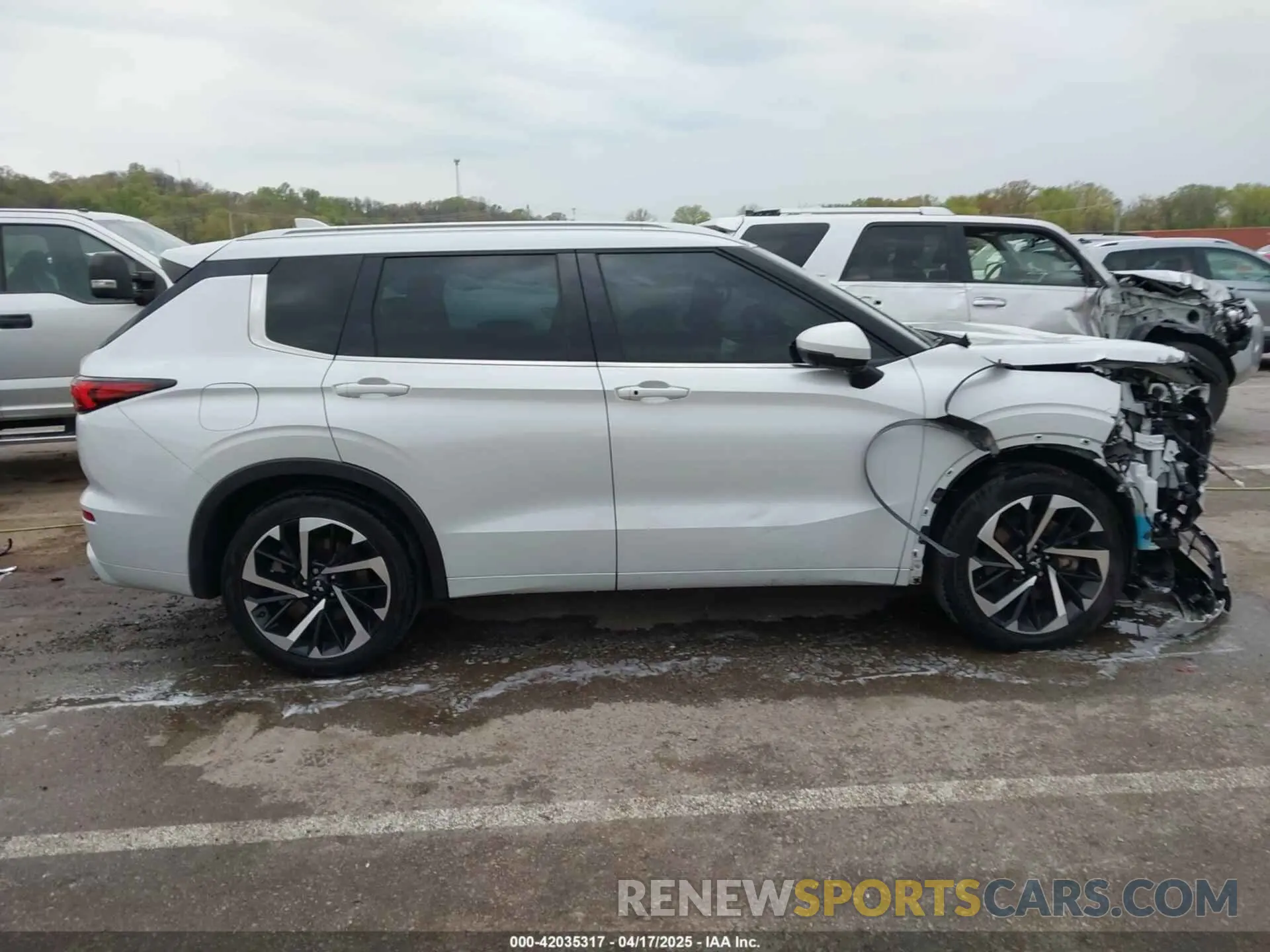13 Фотография поврежденного автомобиля JA4J3VA84NZ091655 MITSUBISHI OUTLANDER 2022