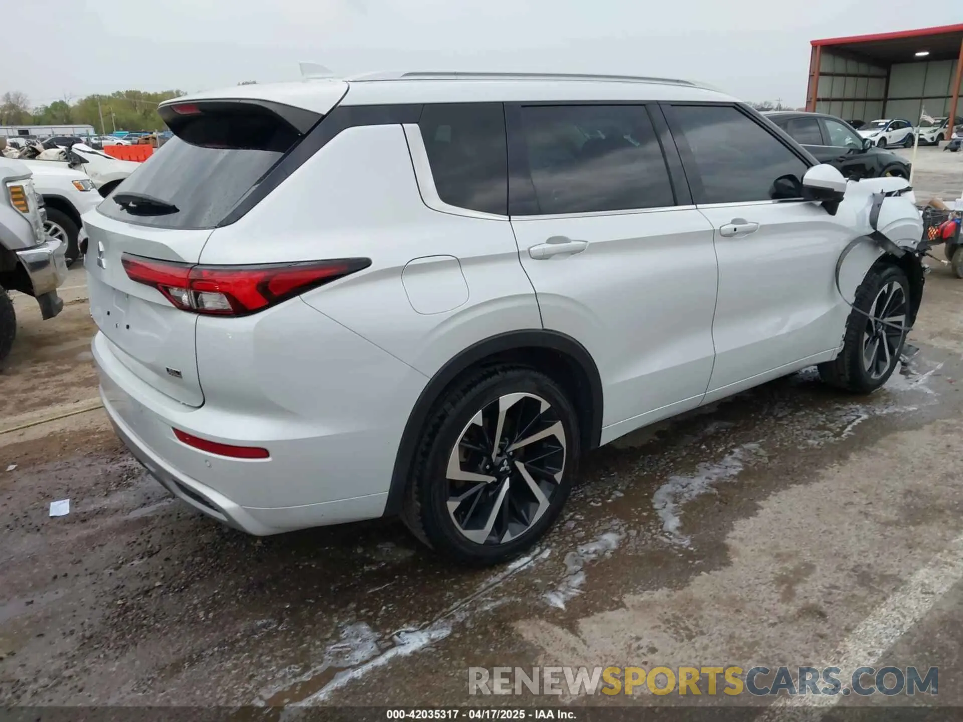 4 Фотография поврежденного автомобиля JA4J3VA84NZ091655 MITSUBISHI OUTLANDER 2022