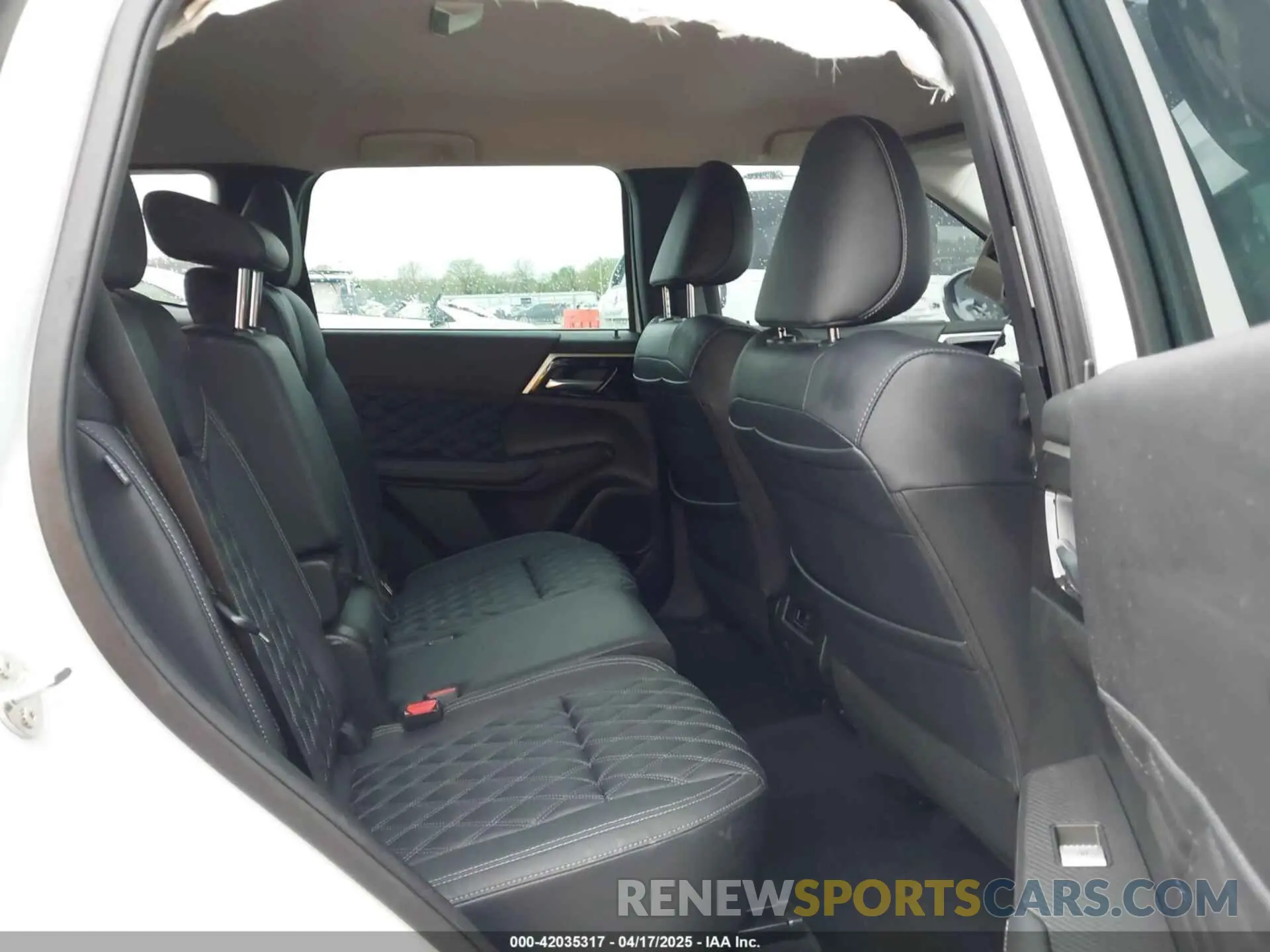 8 Фотография поврежденного автомобиля JA4J3VA84NZ091655 MITSUBISHI OUTLANDER 2022