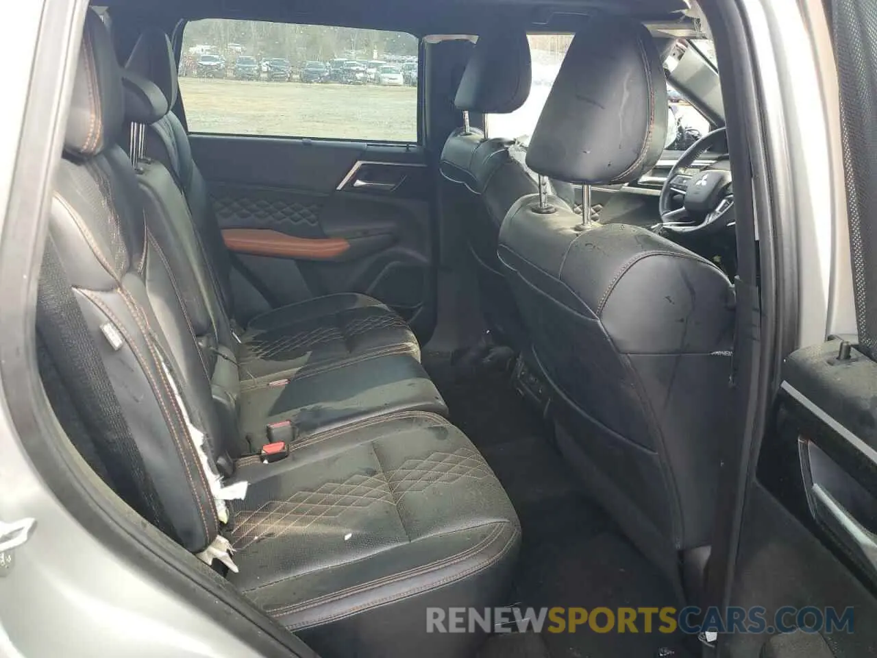 11 Photograph of a damaged car JA4J3VA84NZ091753 MITSUBISHI OUTLANDER 2022