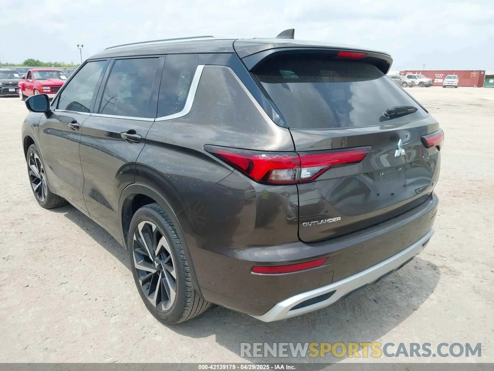 3 Photograph of a damaged car JA4J3VA88NZ090055 MITSUBISHI OUTLANDER 2022