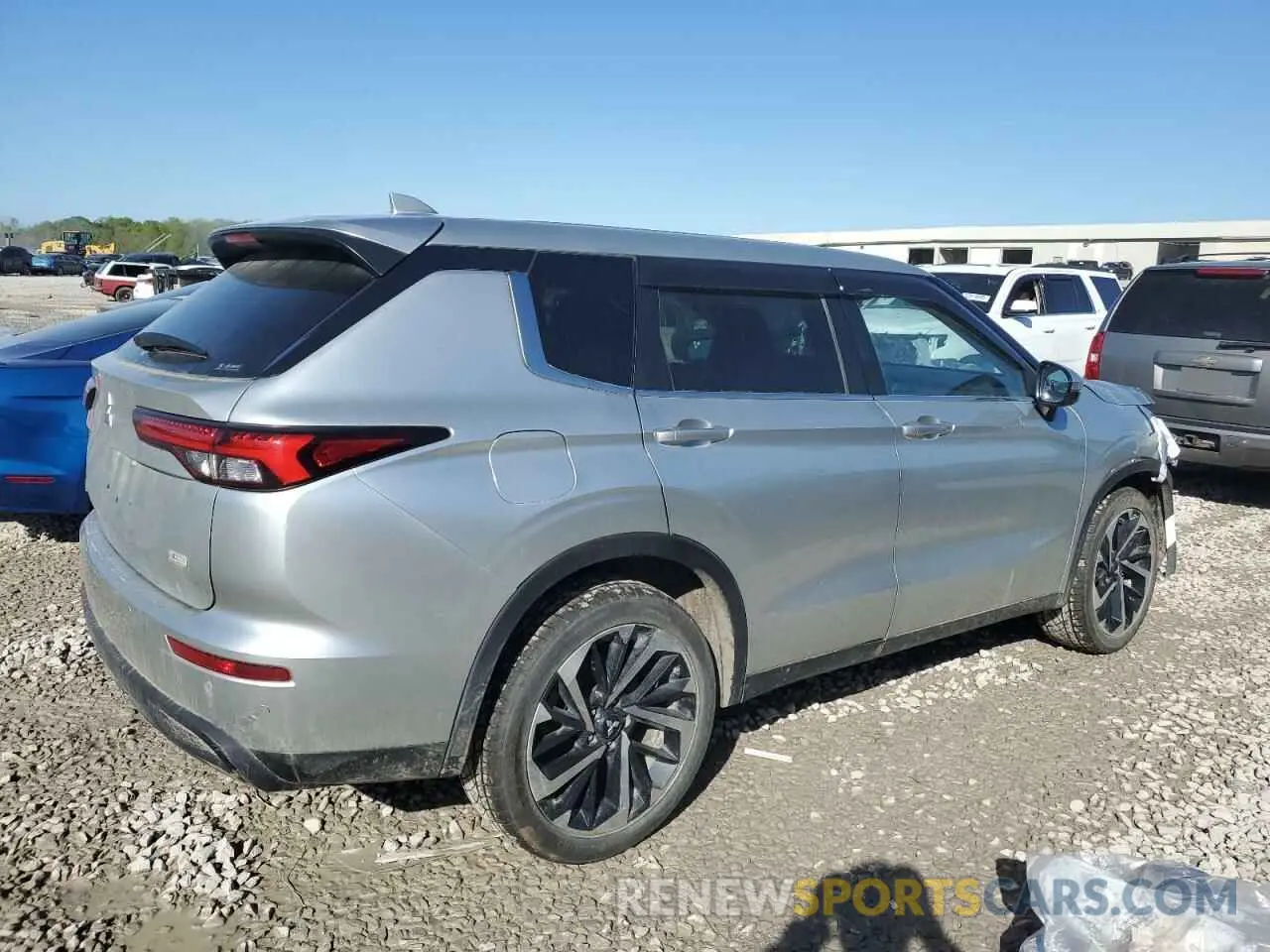 3 Фотография поврежденного автомобиля JA4J4TA80NZ046696 MITSUBISHI OUTLANDER 2022