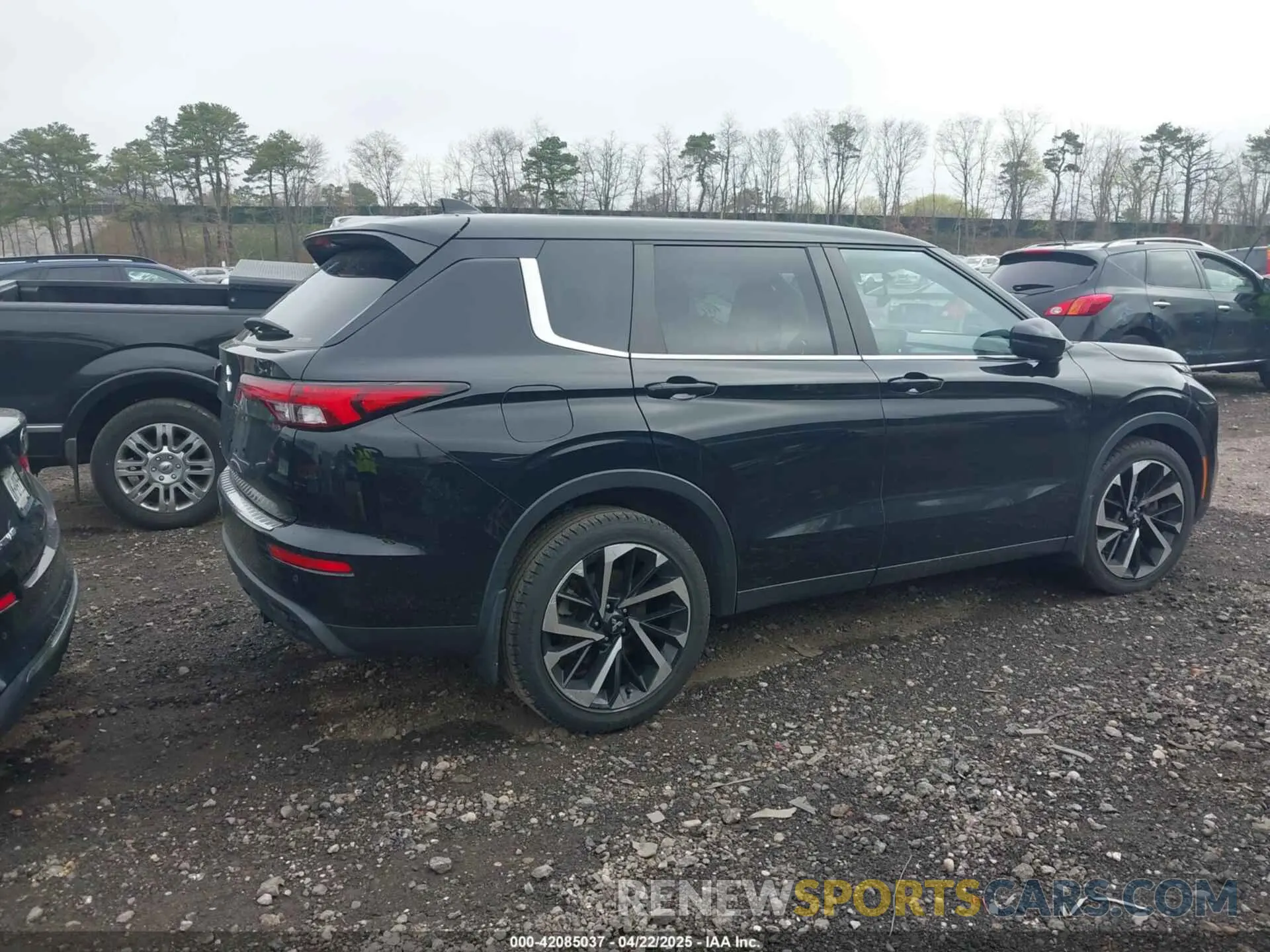 13 Фотография поврежденного автомобиля JA4J4TA82NZ047946 MITSUBISHI OUTLANDER 2022