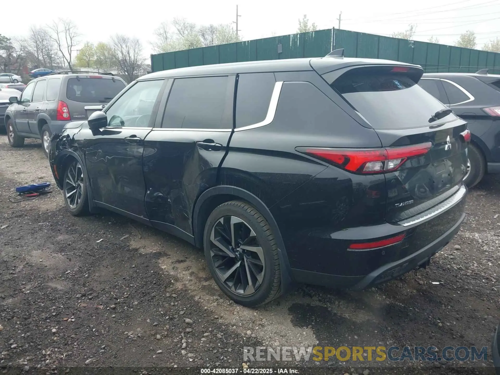 3 Фотография поврежденного автомобиля JA4J4TA82NZ047946 MITSUBISHI OUTLANDER 2022