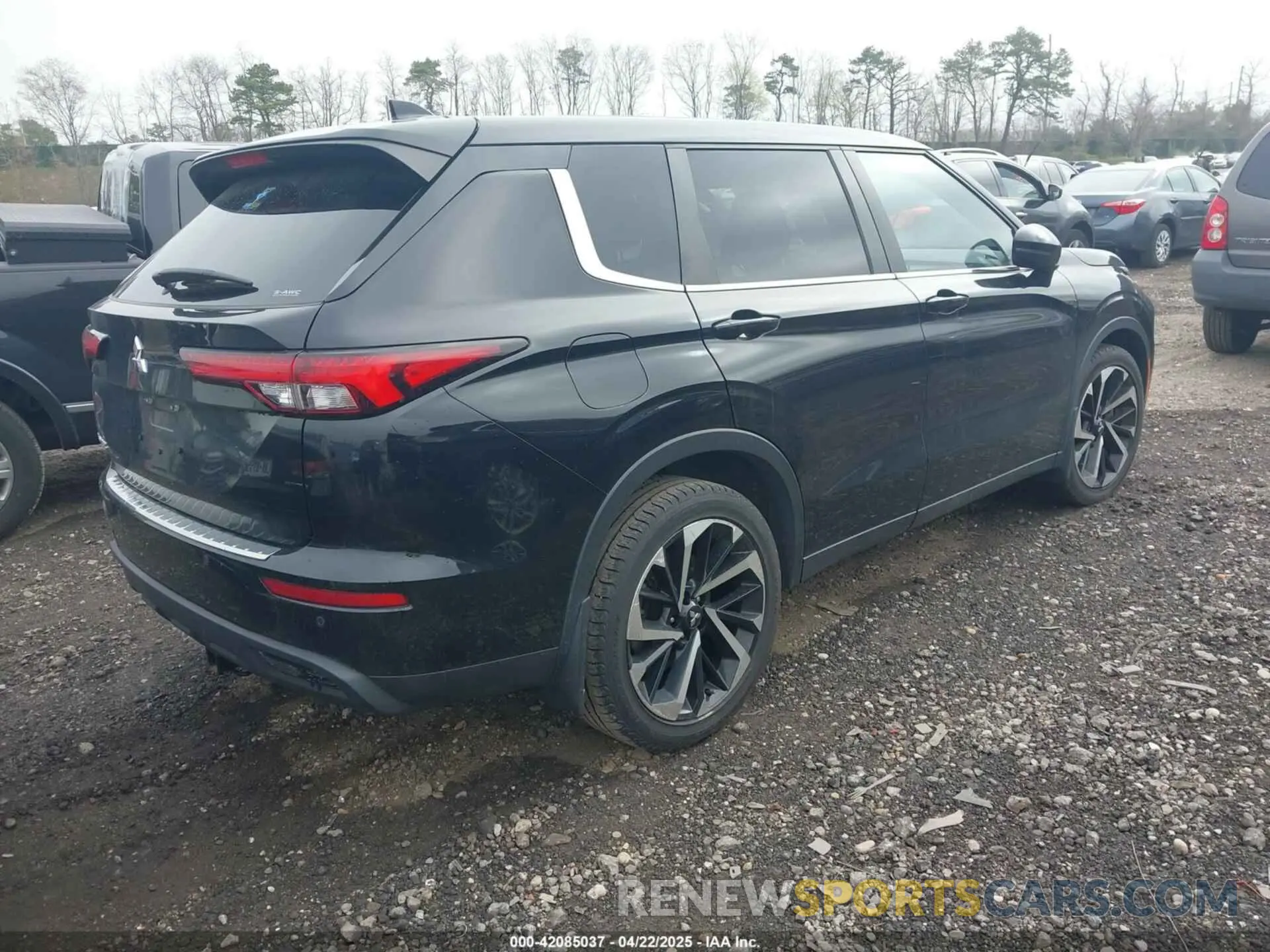4 Фотография поврежденного автомобиля JA4J4TA82NZ047946 MITSUBISHI OUTLANDER 2022