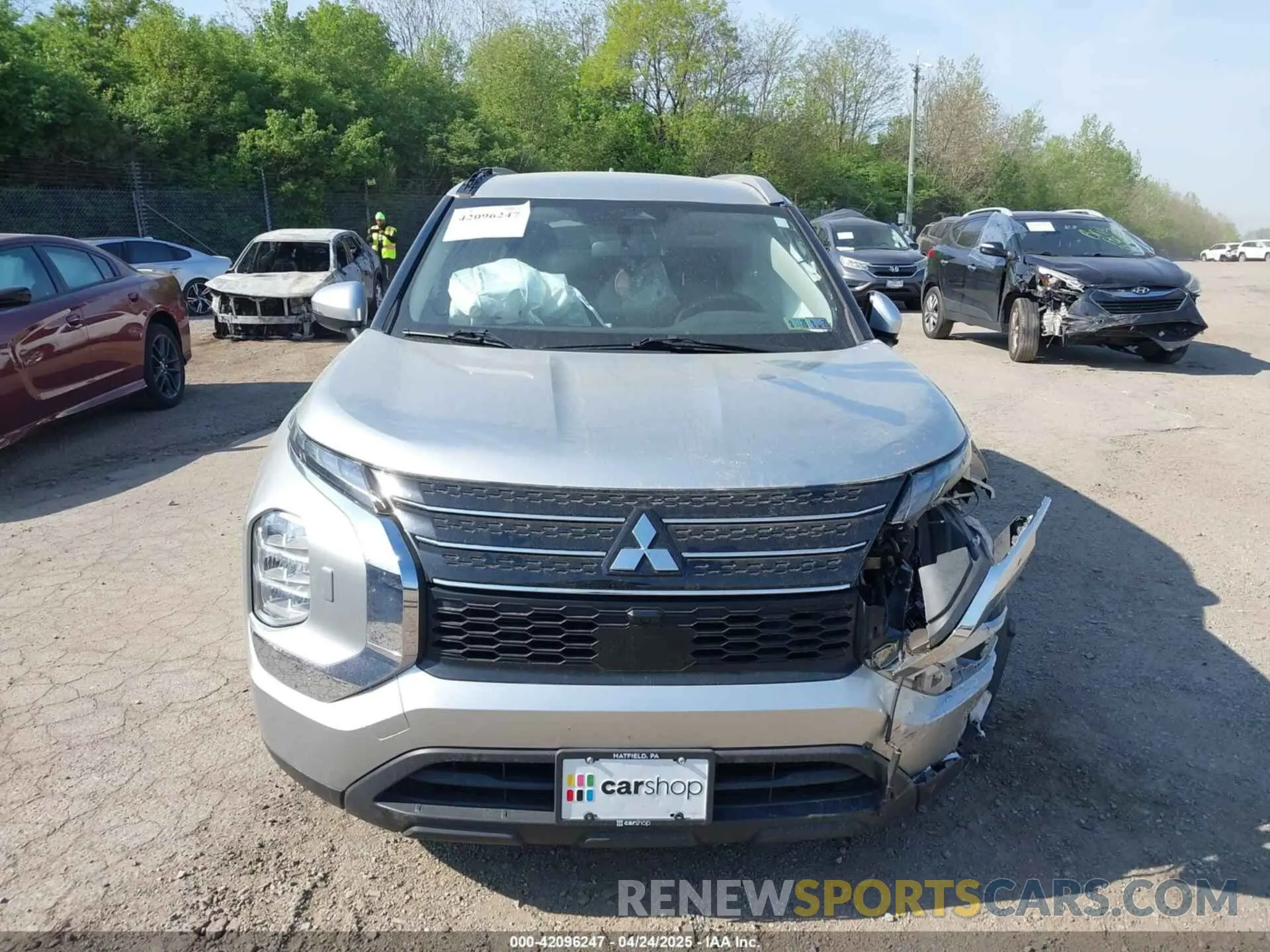 13 Photograph of a damaged car JA4J4TA86NZ002248 MITSUBISHI OUTLANDER 2022
