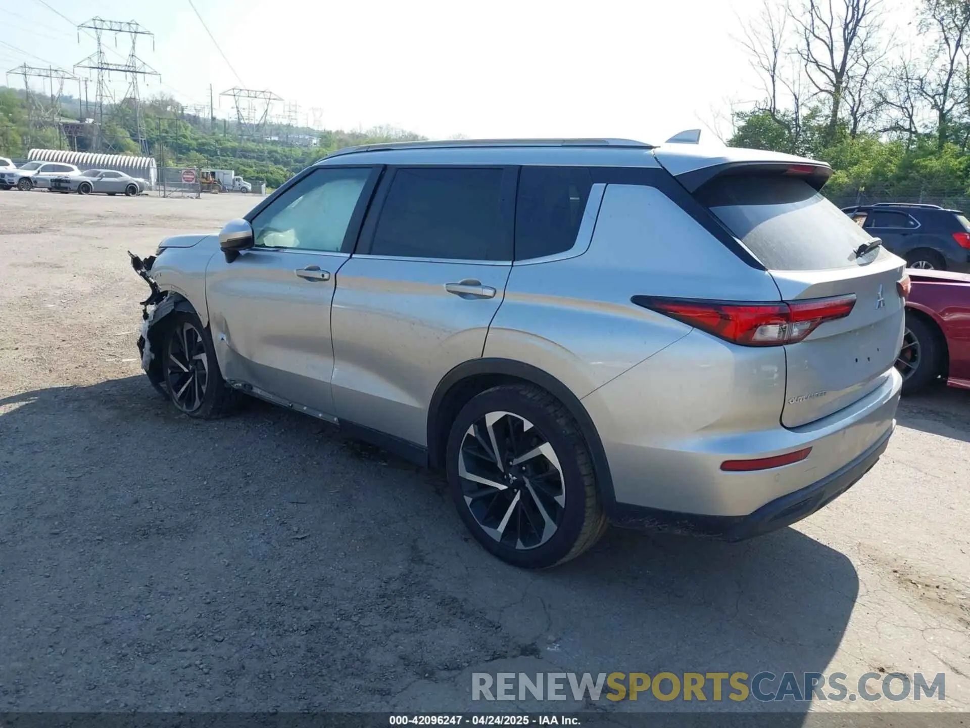 3 Photograph of a damaged car JA4J4TA86NZ002248 MITSUBISHI OUTLANDER 2022