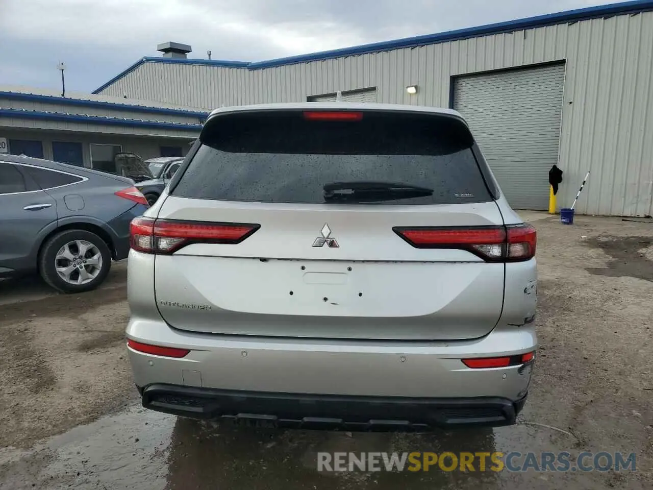 6 Photograph of a damaged car JA4J4TA86NZ023682 MITSUBISHI OUTLANDER 2022
