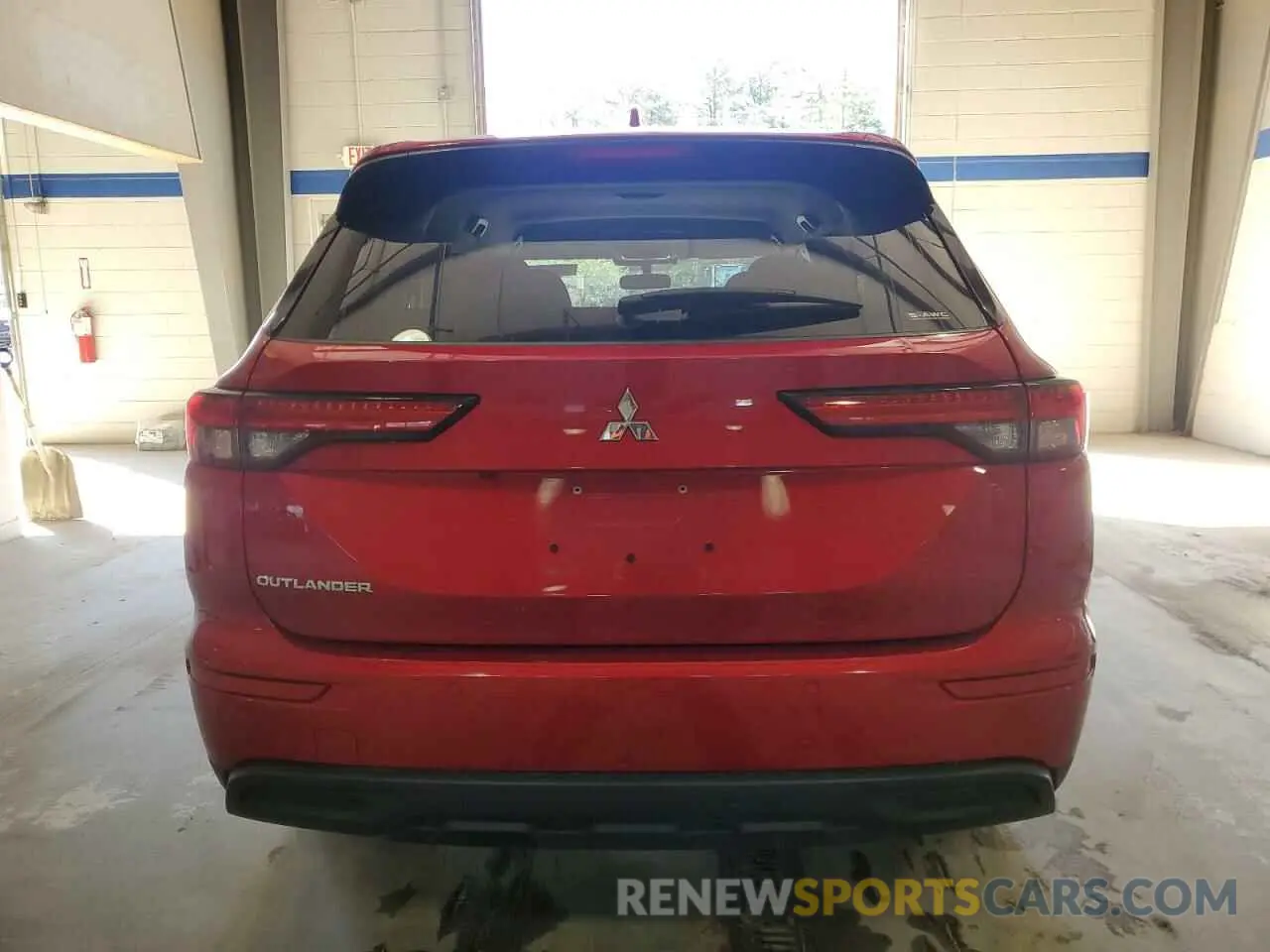 6 Photograph of a damaged car JA4J4TA86NZ073031 MITSUBISHI OUTLANDER 2022