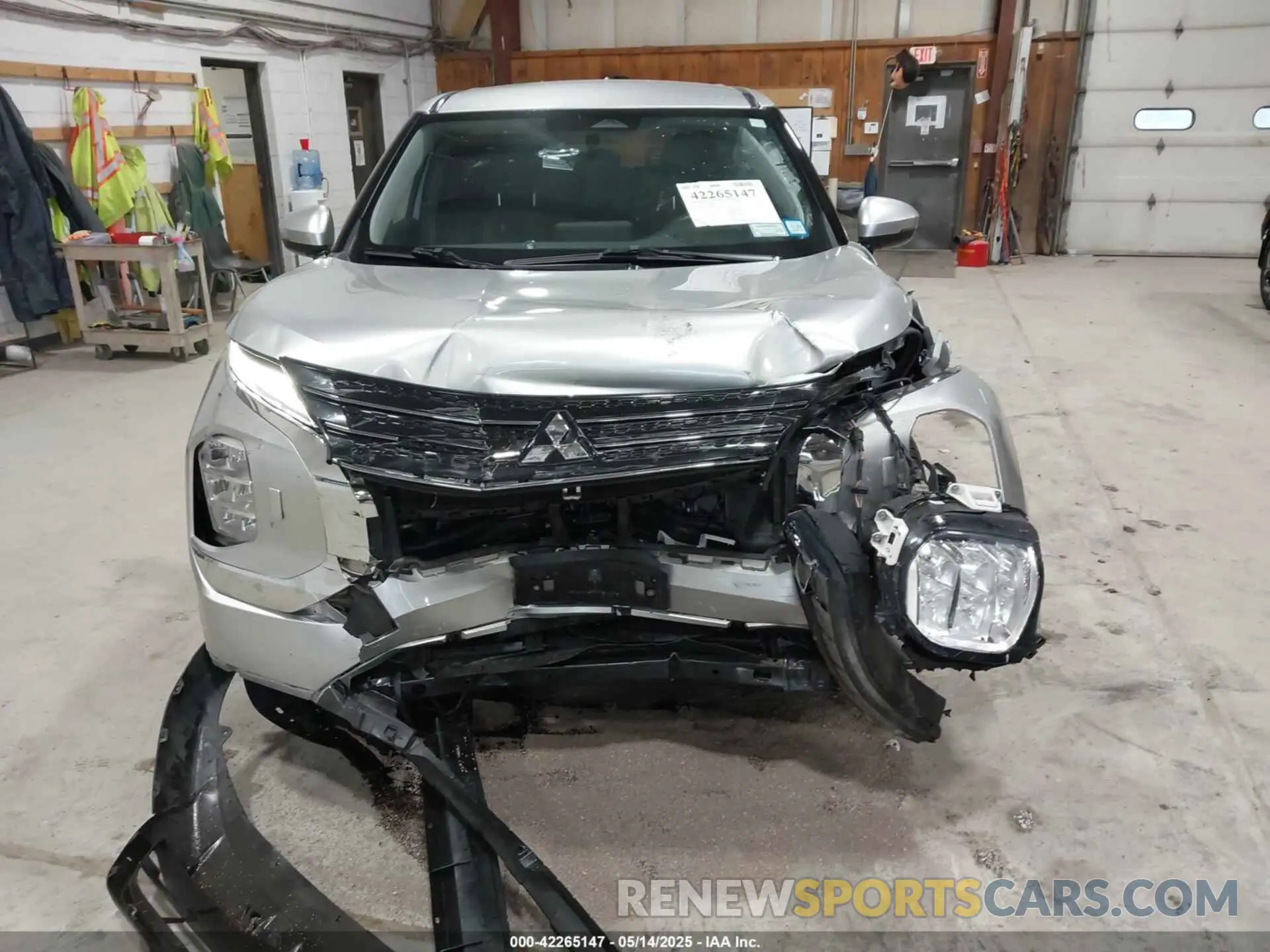 12 Photograph of a damaged car JA4J4TA89NZ033459 MITSUBISHI OUTLANDER 2022