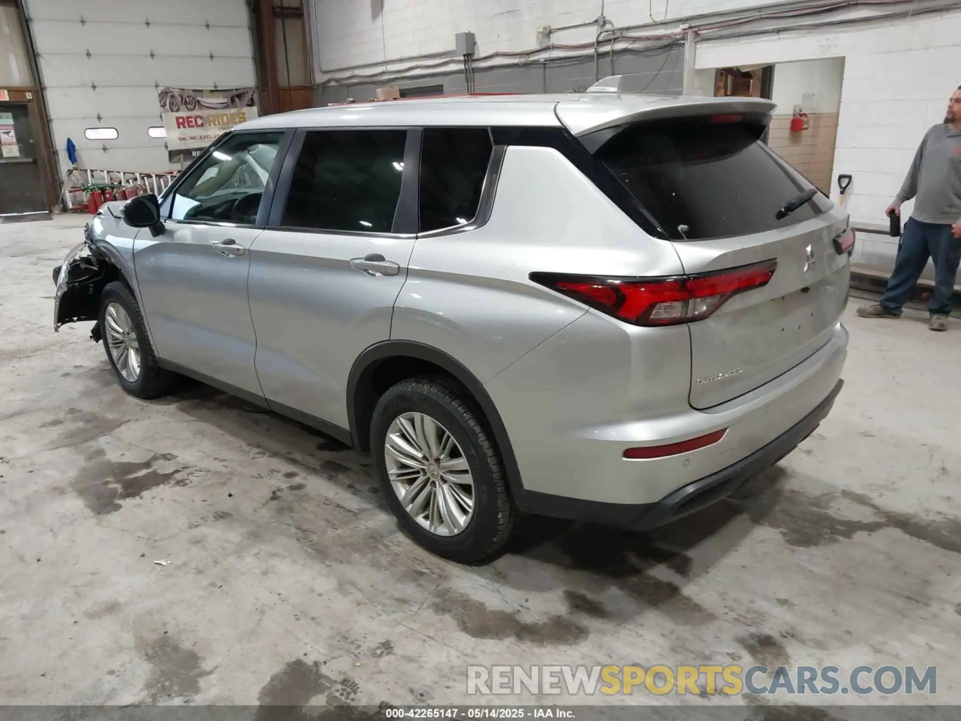 3 Photograph of a damaged car JA4J4TA89NZ033459 MITSUBISHI OUTLANDER 2022