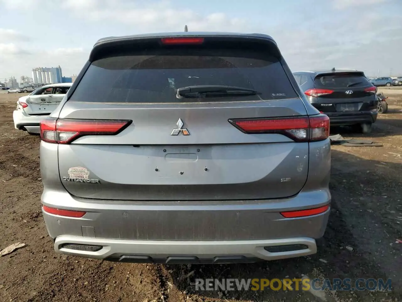 6 Photograph of a damaged car JA4J4UA81NZ026592 MITSUBISHI OUTLANDER 2022