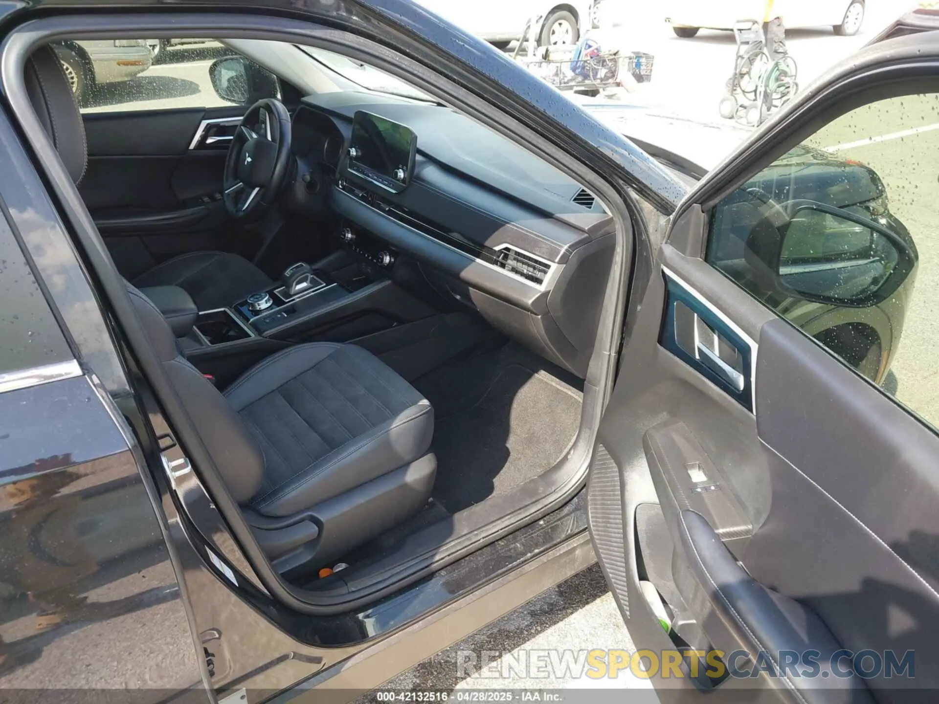 5 Фотография поврежденного автомобиля JA4J4UA83NZ048383 MITSUBISHI OUTLANDER 2022