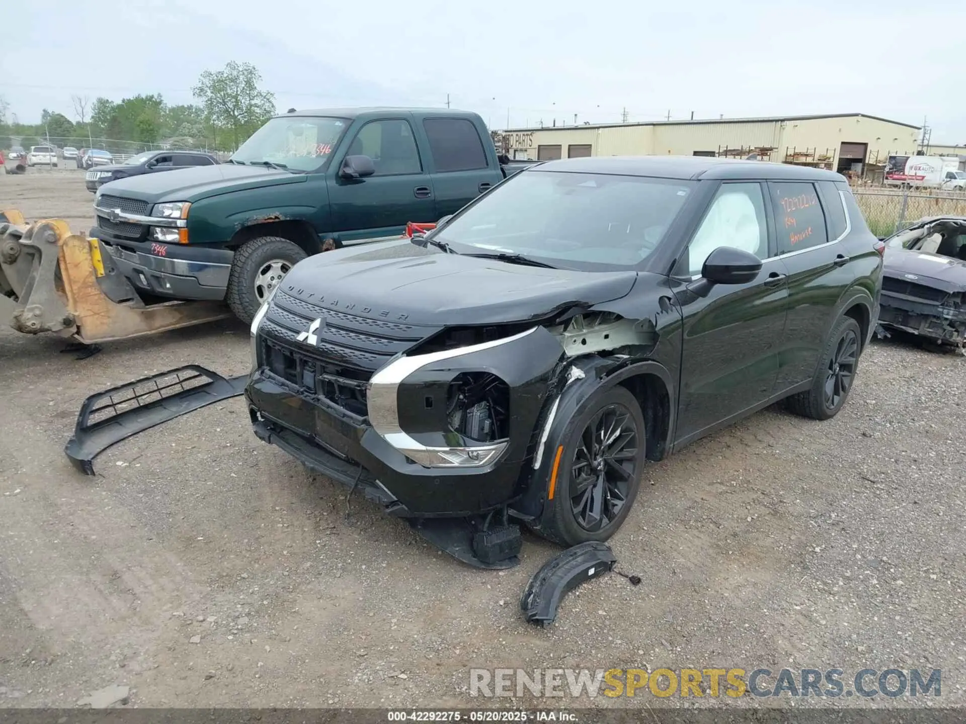 2 Photograph of a damaged car JA4J4UA83NZ067208 MITSUBISHI OUTLANDER 2022