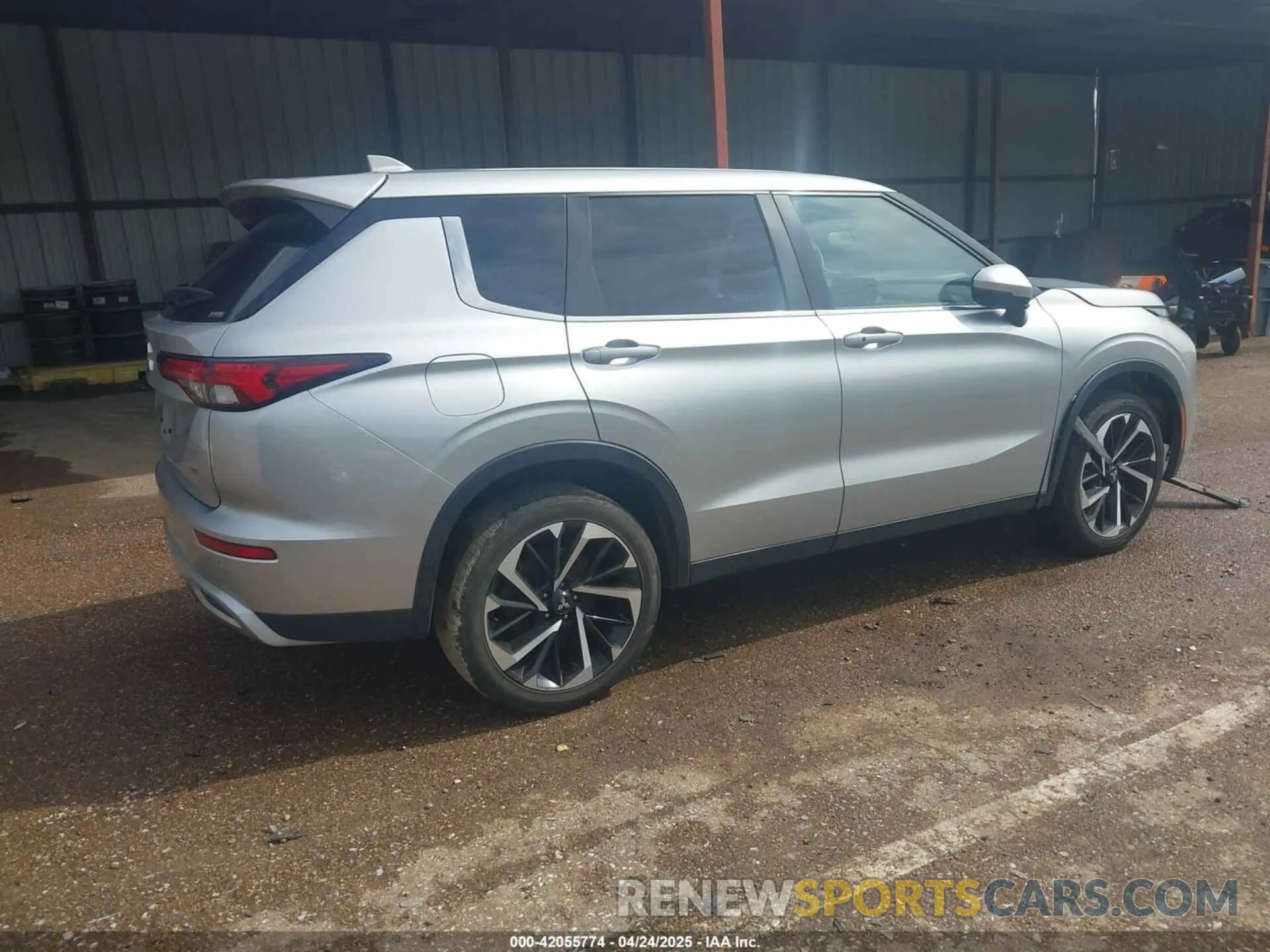 4 Photograph of a damaged car JA4J4UA84NZ052121 MITSUBISHI OUTLANDER 2022
